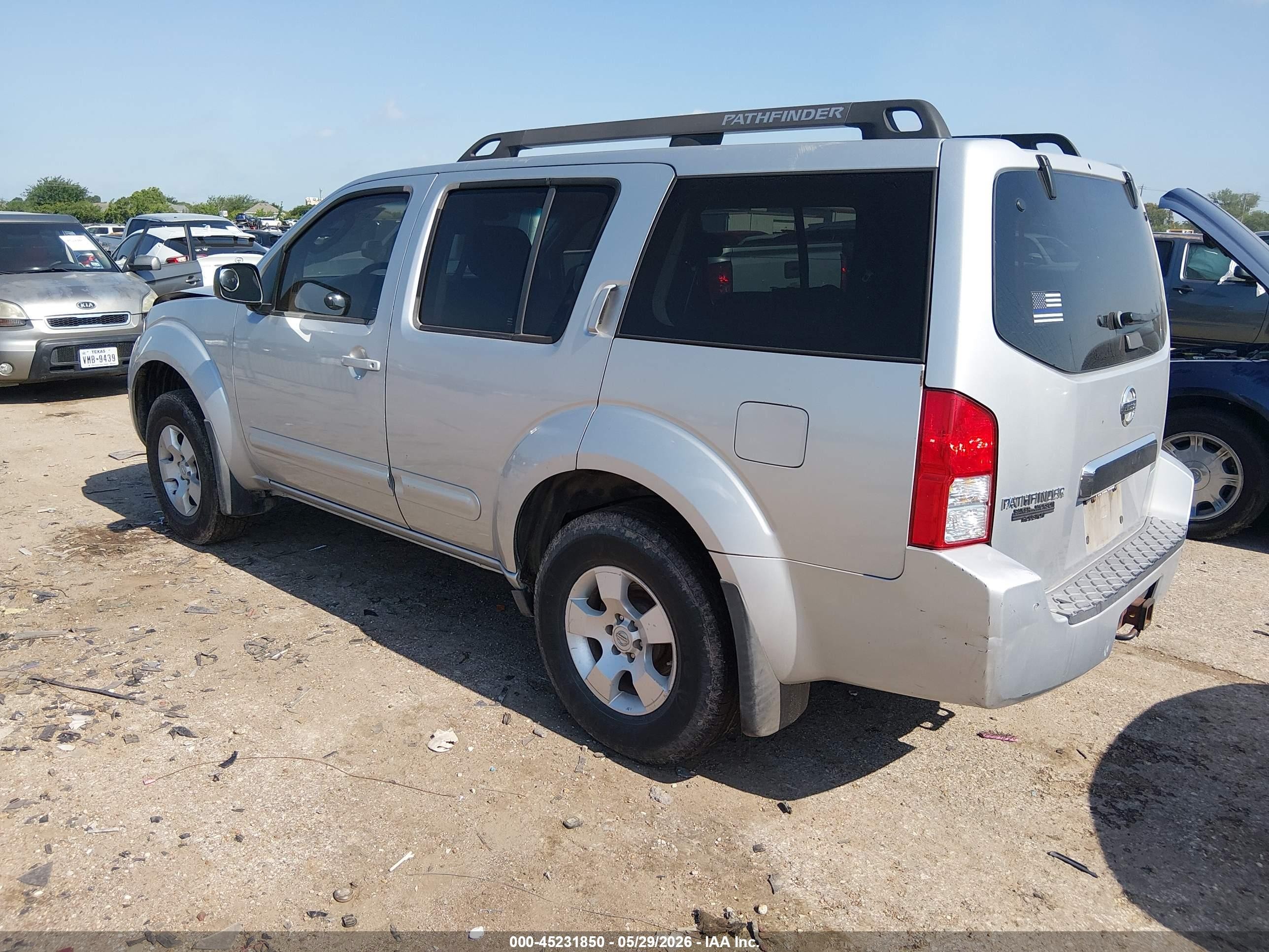 2006 Nissan Pathfinder S Silver vin: 5N1AR18UX6C658810