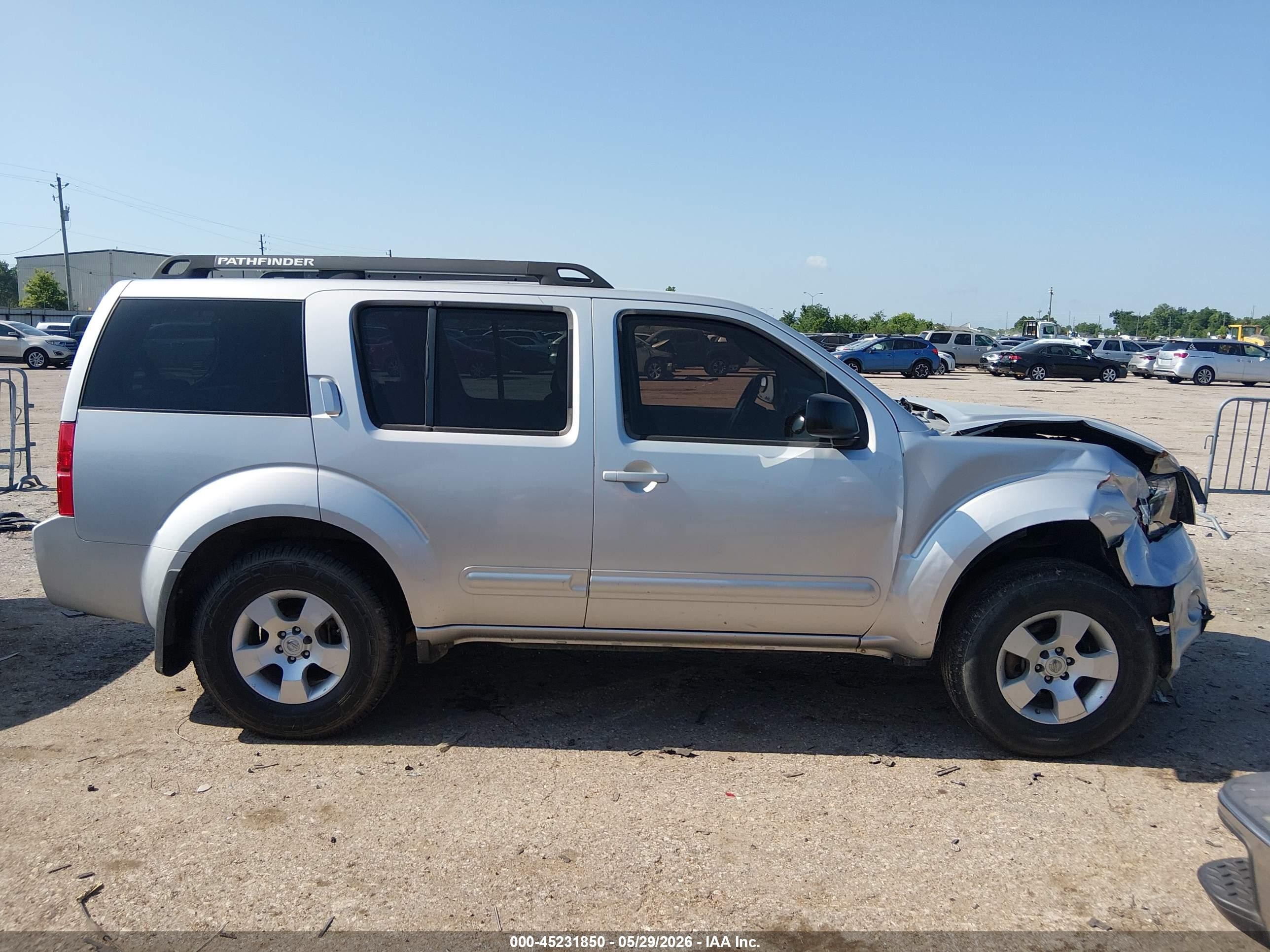 2006 Nissan Pathfinder S Silver vin: 5N1AR18UX6C658810