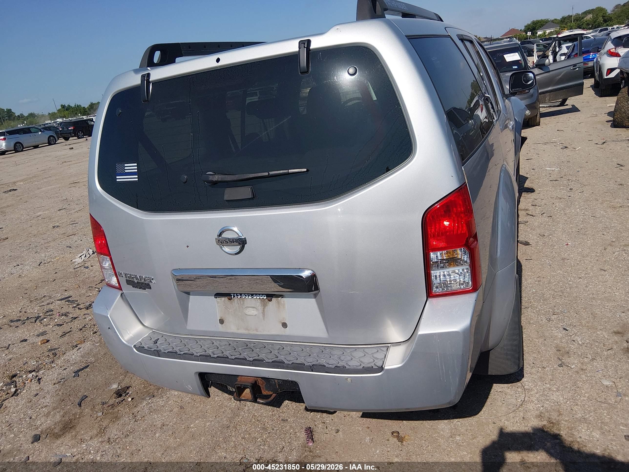 2006 Nissan Pathfinder S Silver vin: 5N1AR18UX6C658810