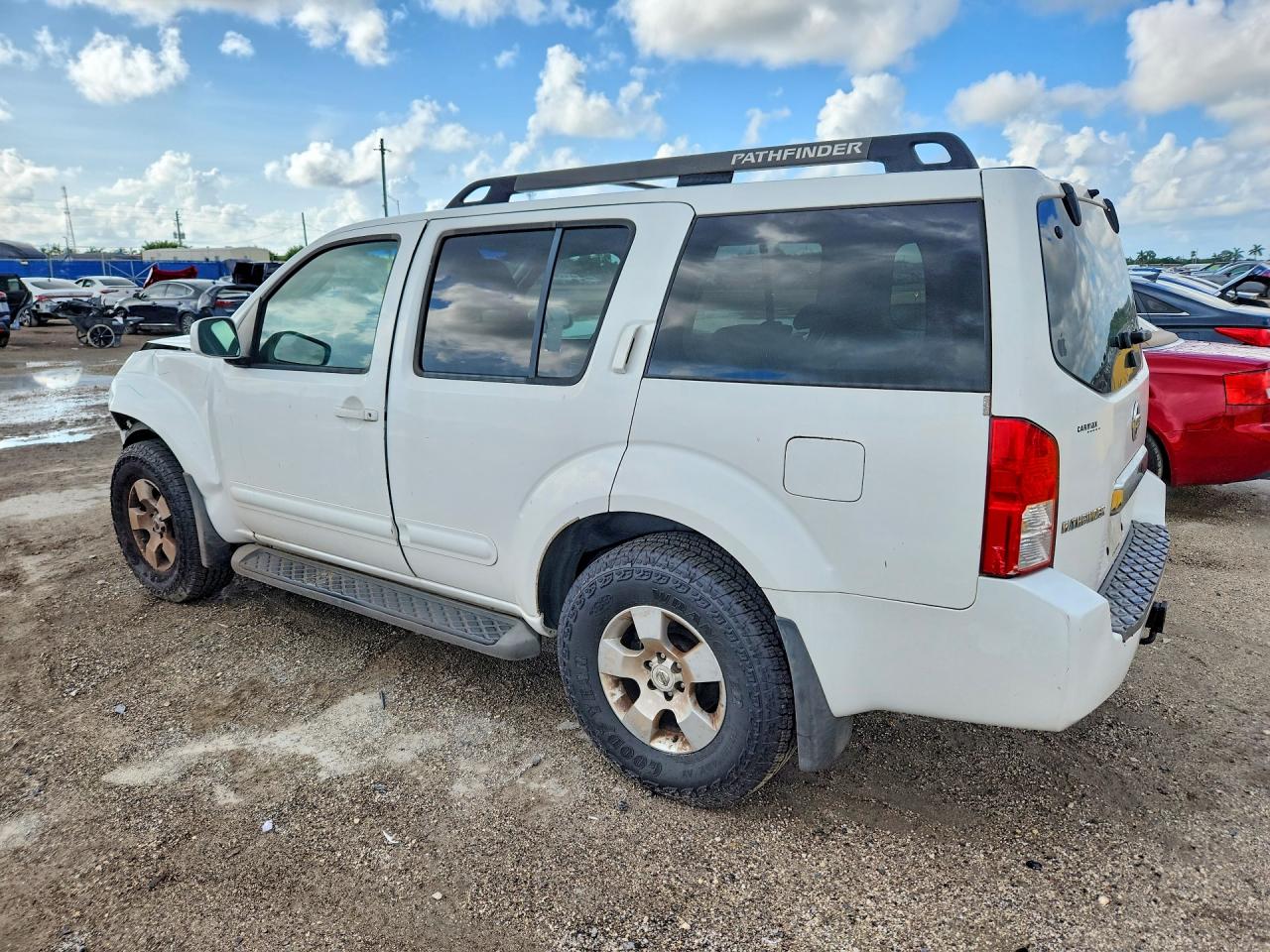 2007 Nissan Pathfinder S White vin: 5N1AR18UX7C626215
