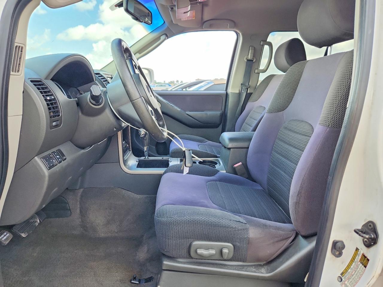 2007 Nissan Pathfinder S White vin: 5N1AR18UX7C626215