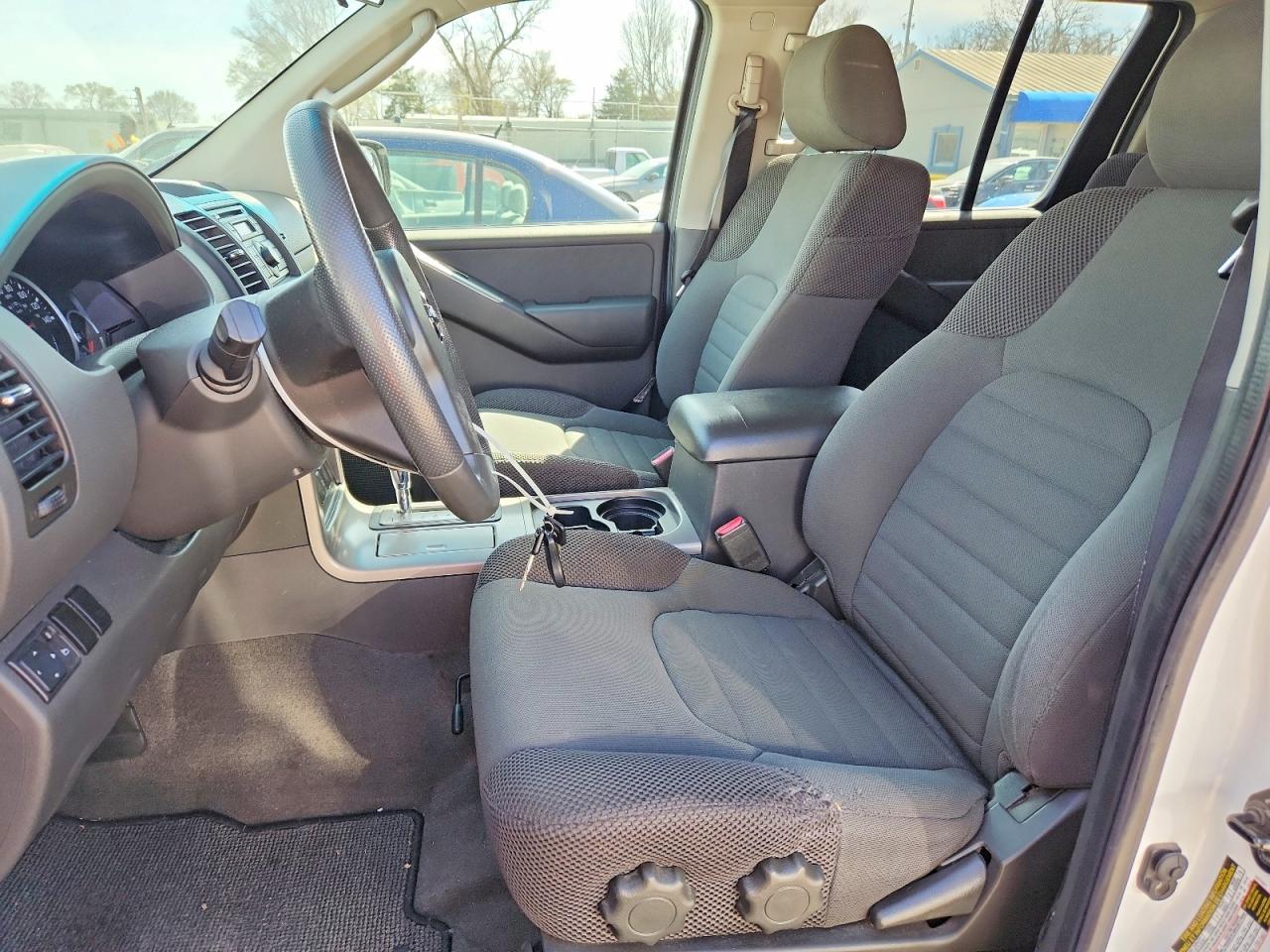 2008 Nissan Pathfinder S White vin: 5N1AR18UX8C647051