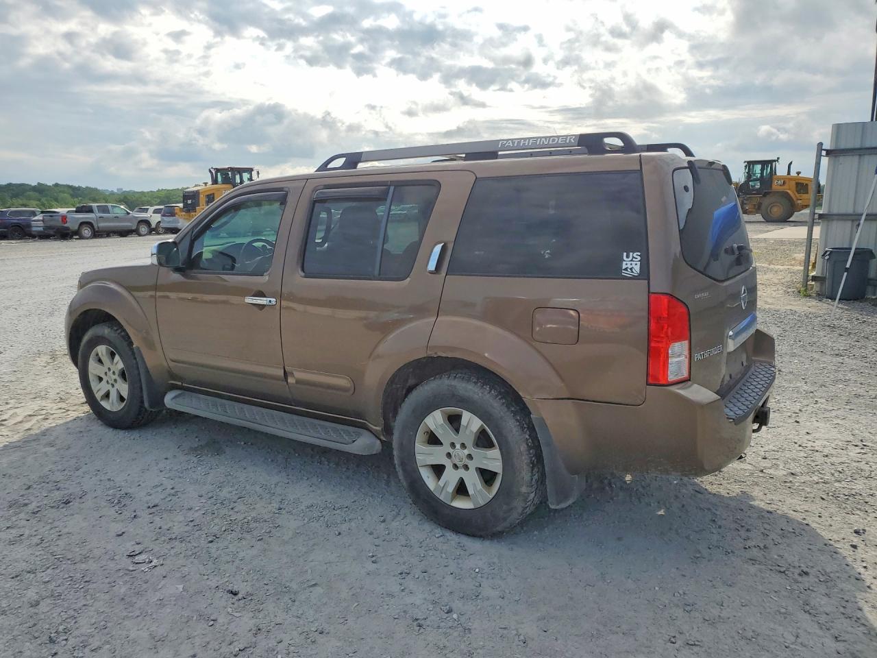 2005 Nissan Pathfinder Le/se/xe Brown vin: 5N1AR18W05C716293