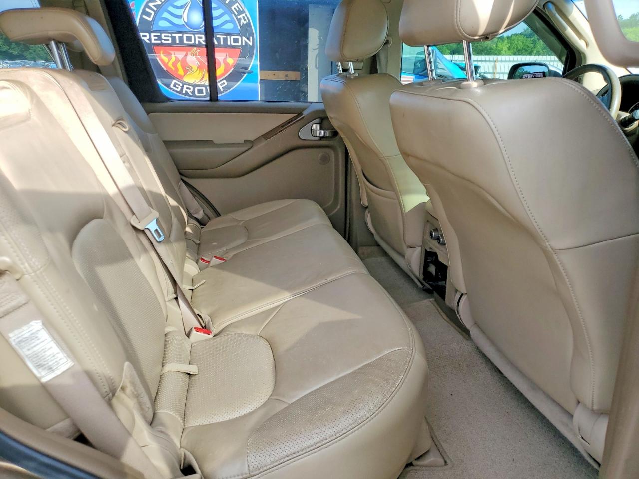 2005 Nissan Pathfinder Le/se/xe Brown vin: 5N1AR18W05C716293