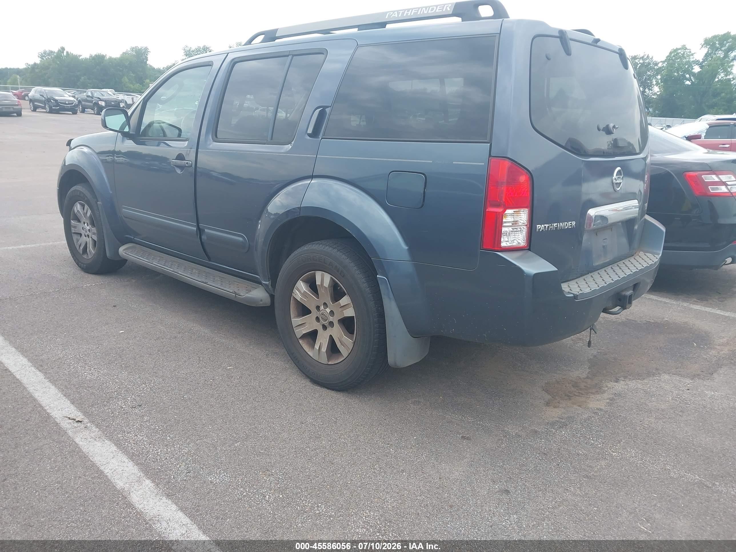 2005 Nissan Pathfinder Le Синий vin: 5N1AR18W05C721669