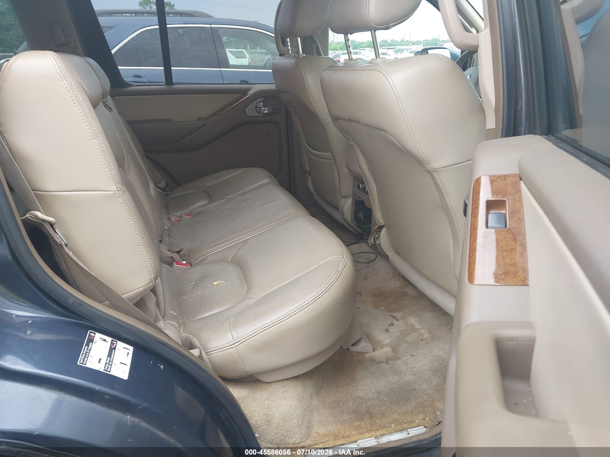 2005 Nissan Pathfinder Le Синий vin: 5N1AR18W05C721669