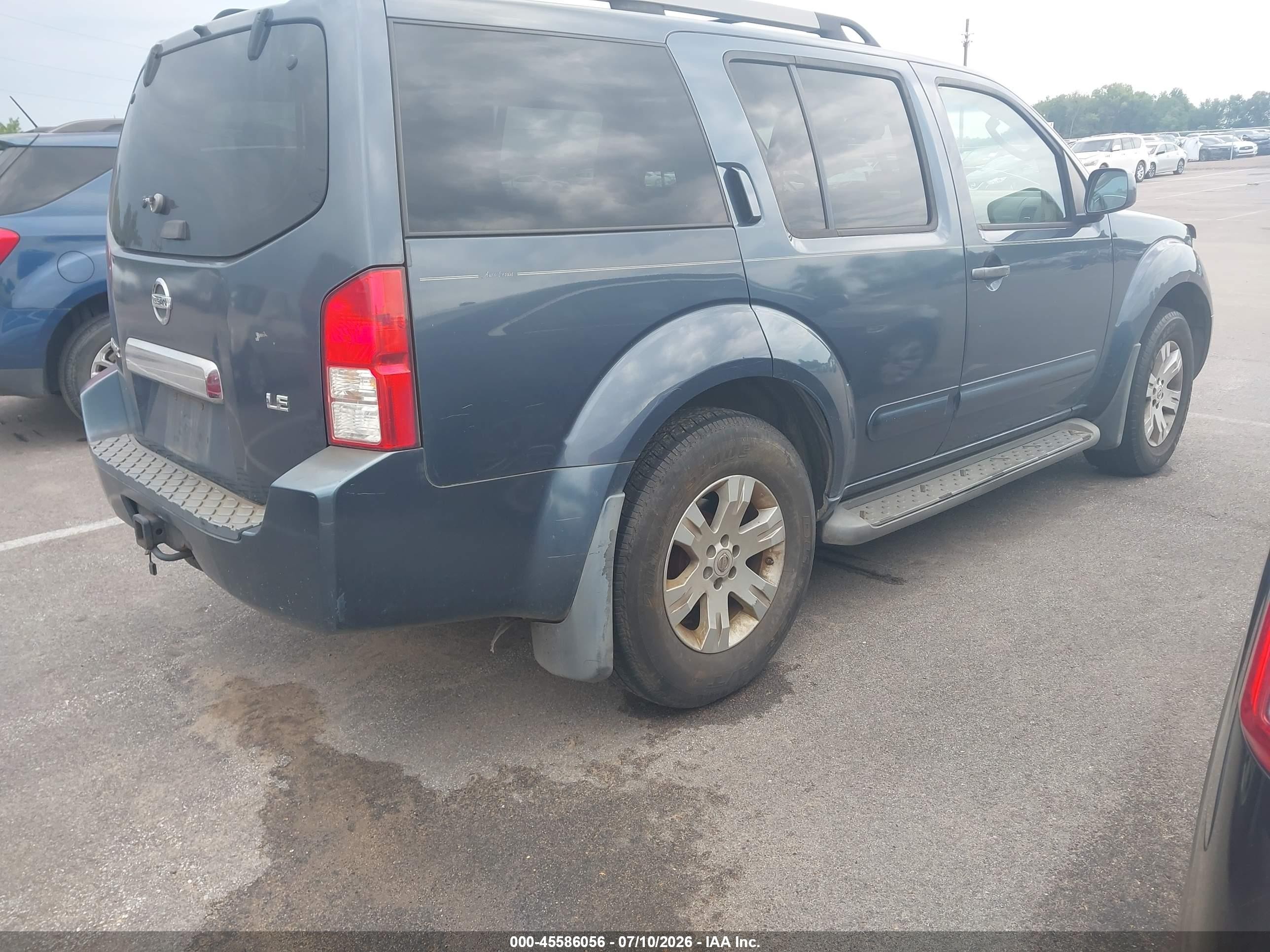2005 Nissan Pathfinder Le Синий vin: 5N1AR18W05C721669