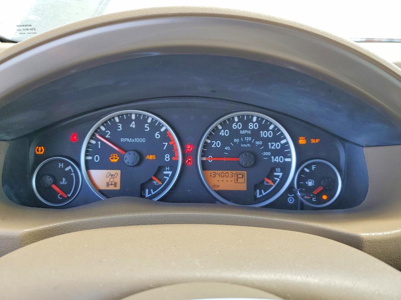 2005 Nissan Pathfinder Xe Gold vin: 5N1AR18W05C777210