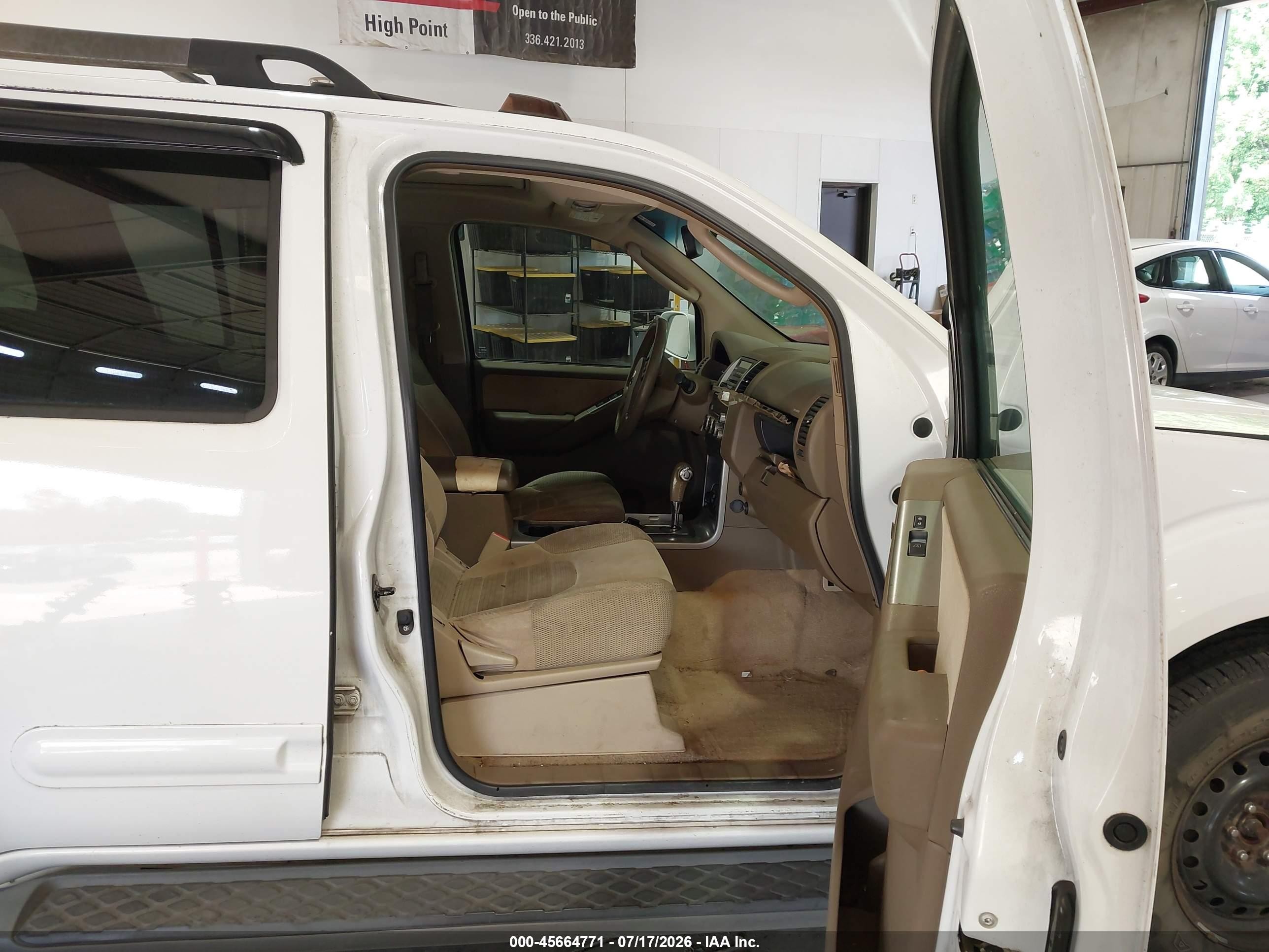 2007 Nissan Pathfinder Se White vin: 5N1AR18W07C622191