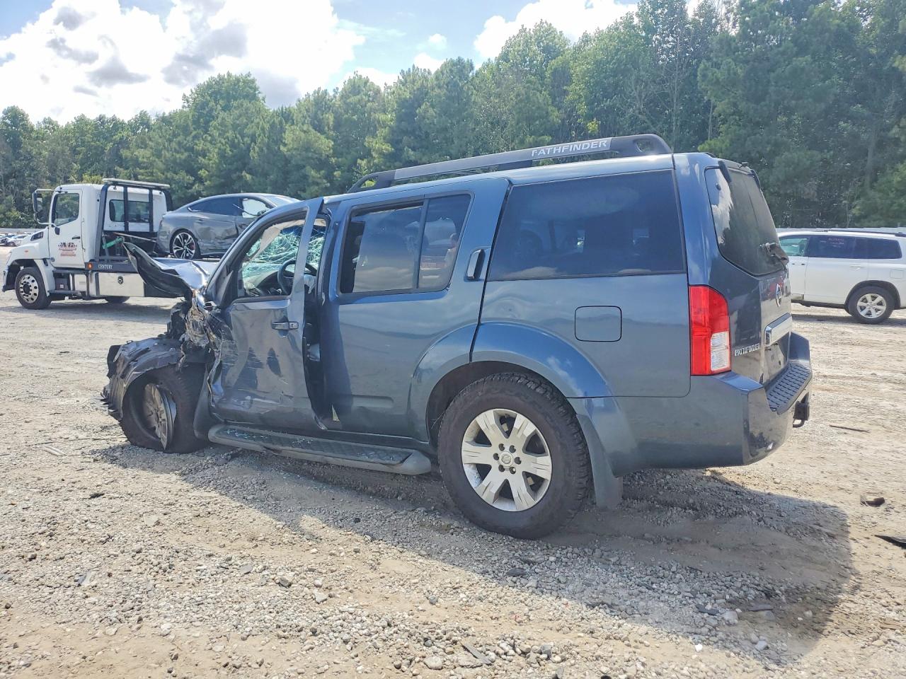 2005 Nissan Pathfinder Xe Серый vin: 5N1AR18W15C705612