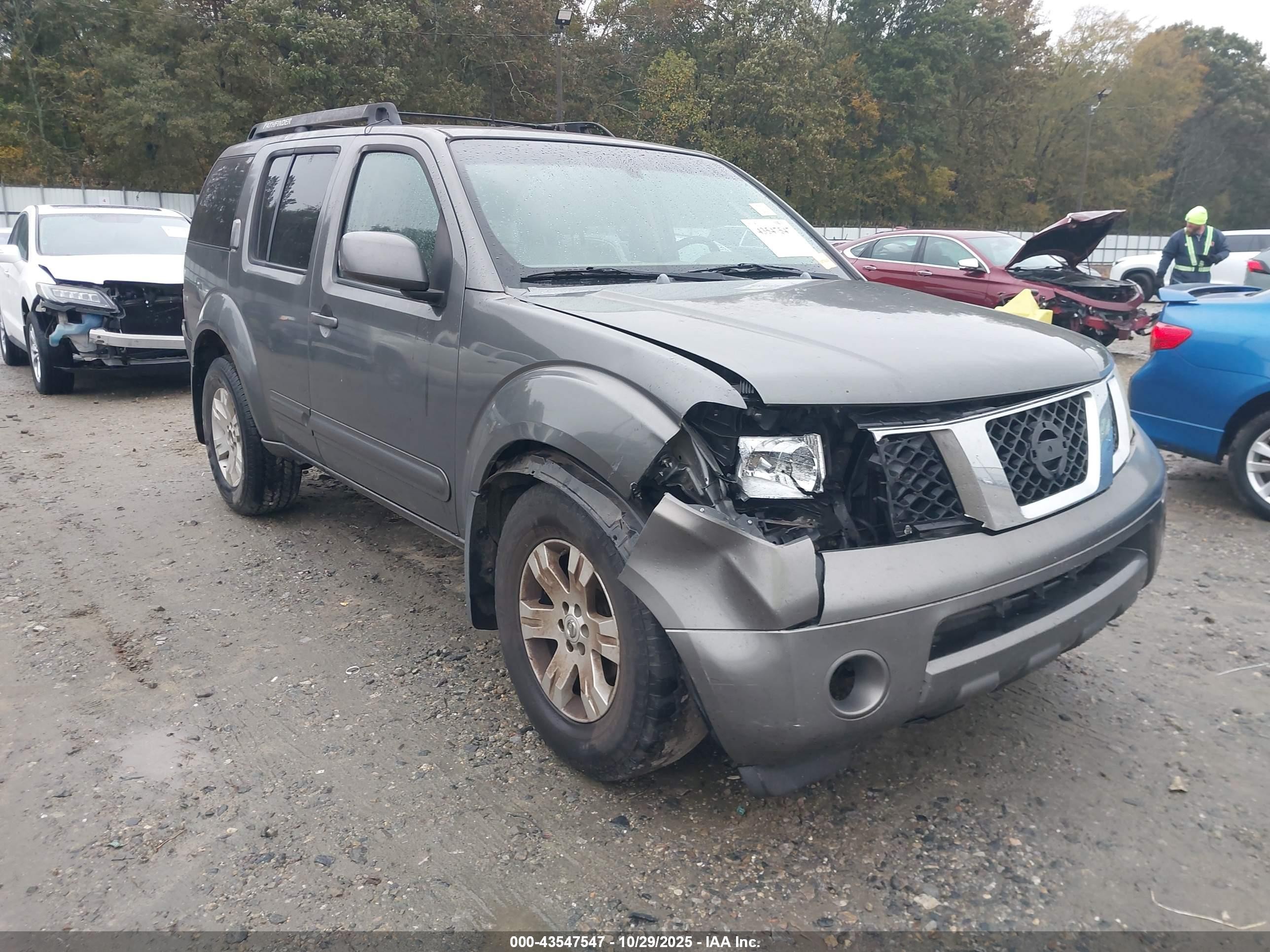 2005 Nissan Pathfinder Le Gray vin: 5N1AR18W15C707215