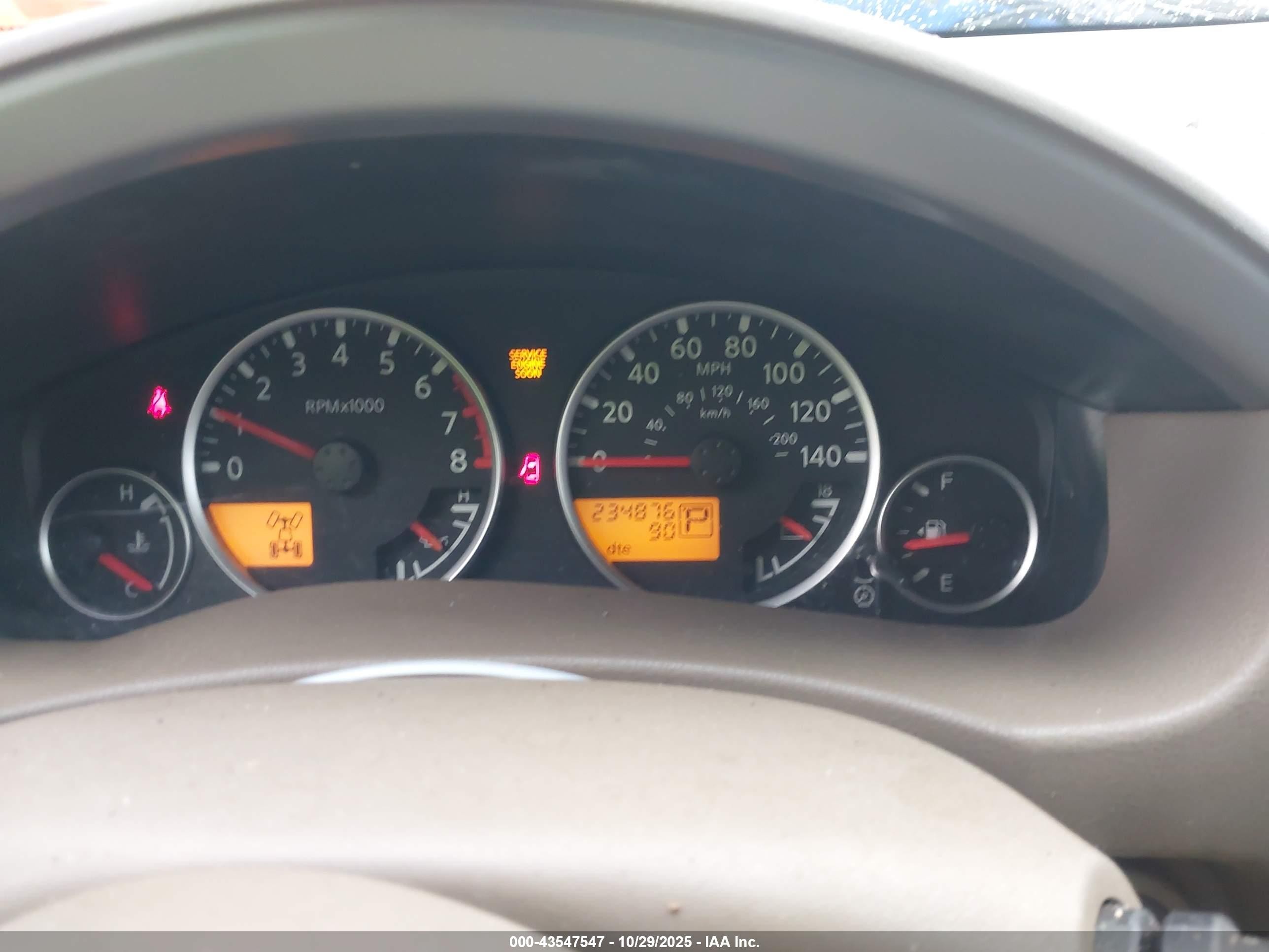 2005 Nissan Pathfinder Le Gray vin: 5N1AR18W15C707215