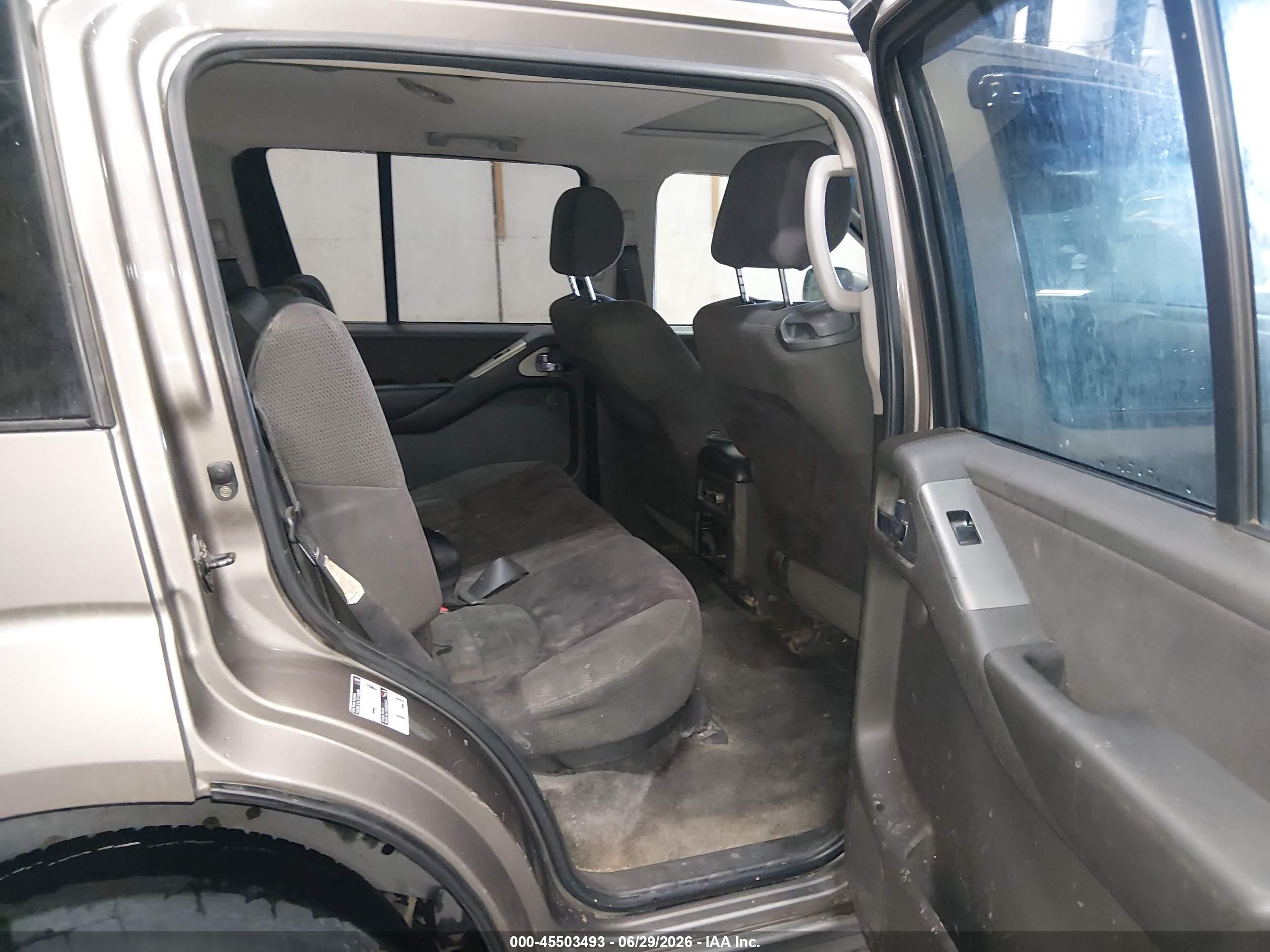 2005 Nissan Pathfinder Se Gray vin: 5N1AR18W15C722281