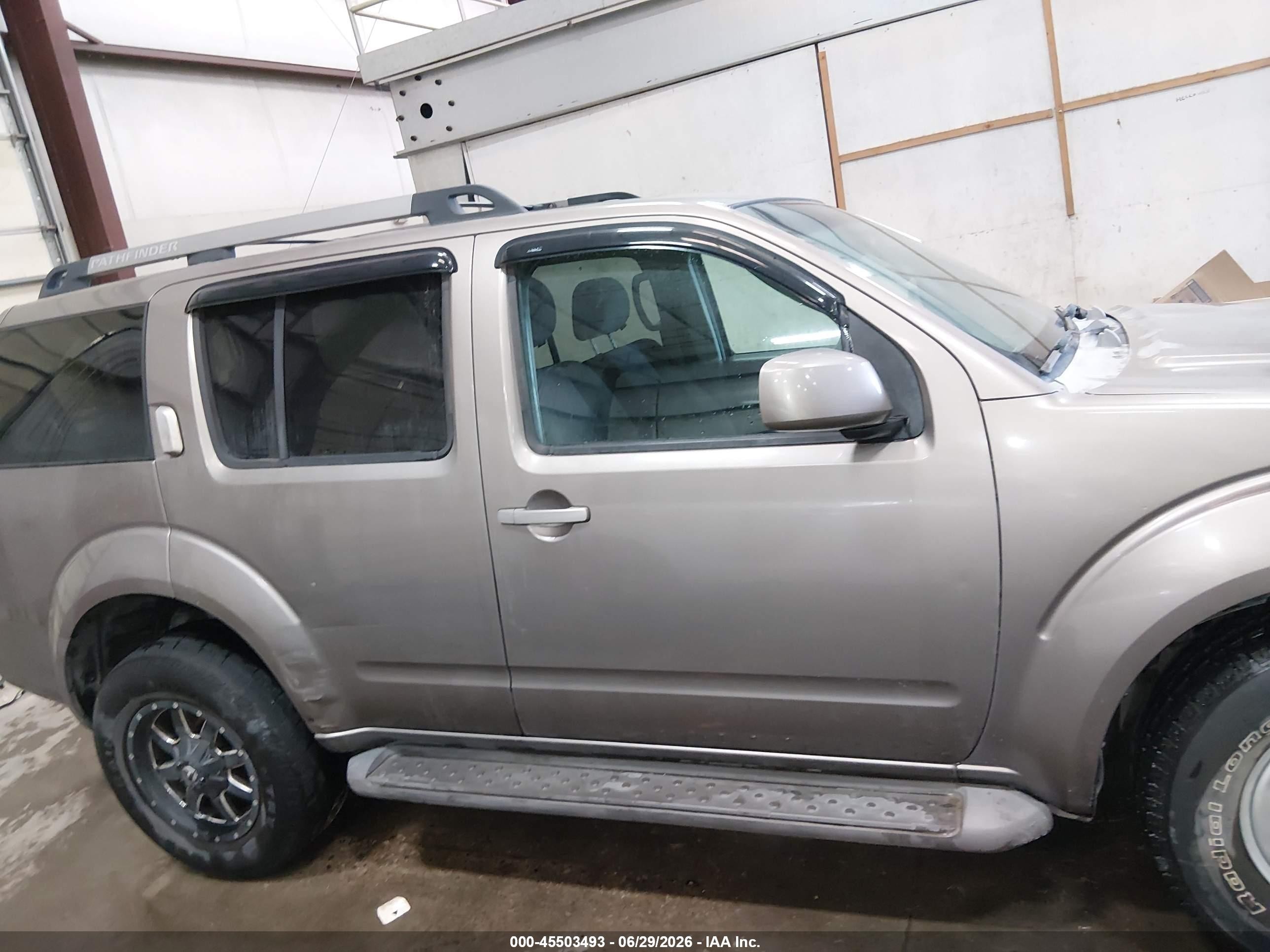 2005 Nissan Pathfinder Se Gray vin: 5N1AR18W15C722281