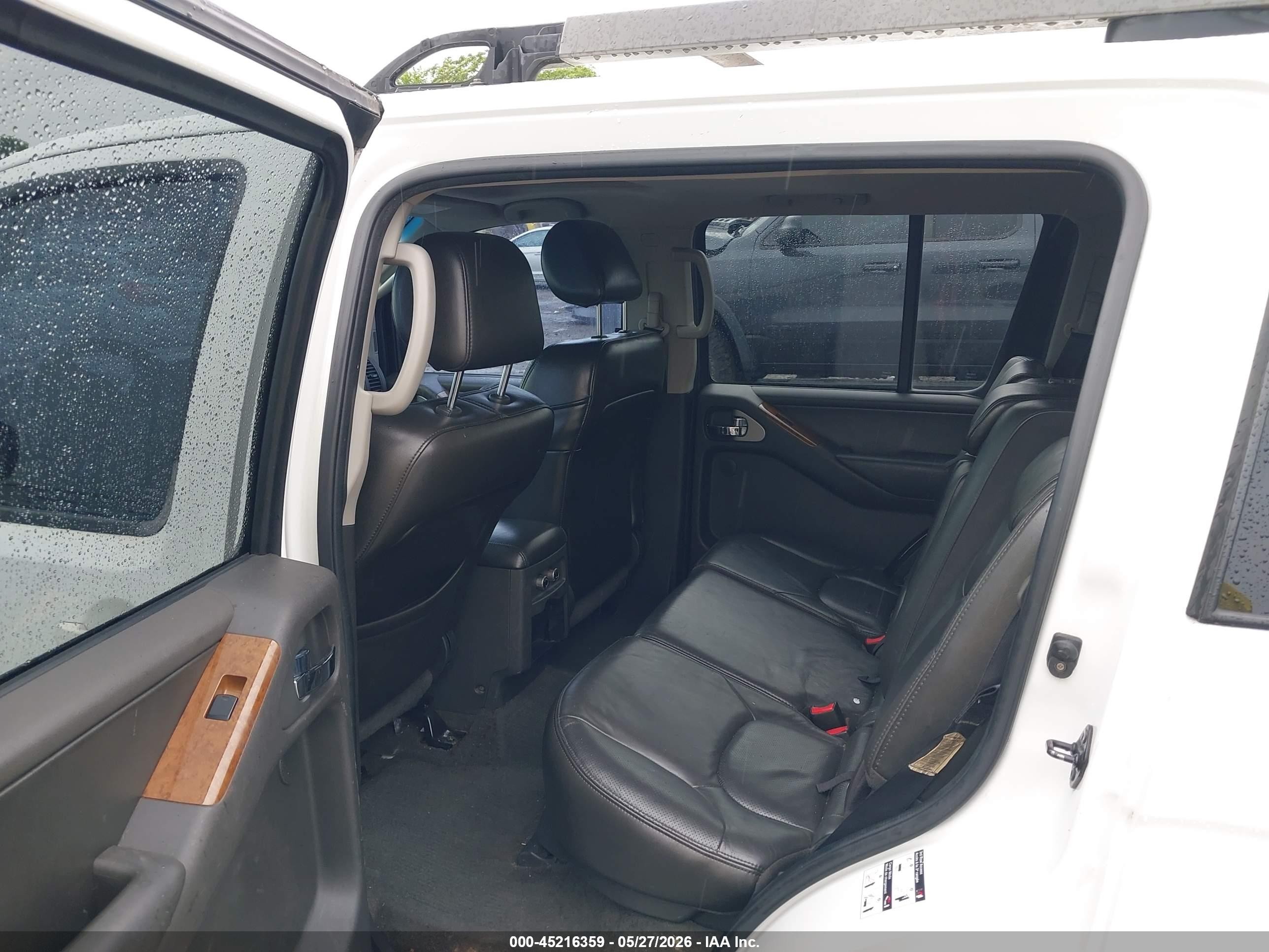 2006 Nissan Pathfinder Le White vin: 5N1AR18W16C641007