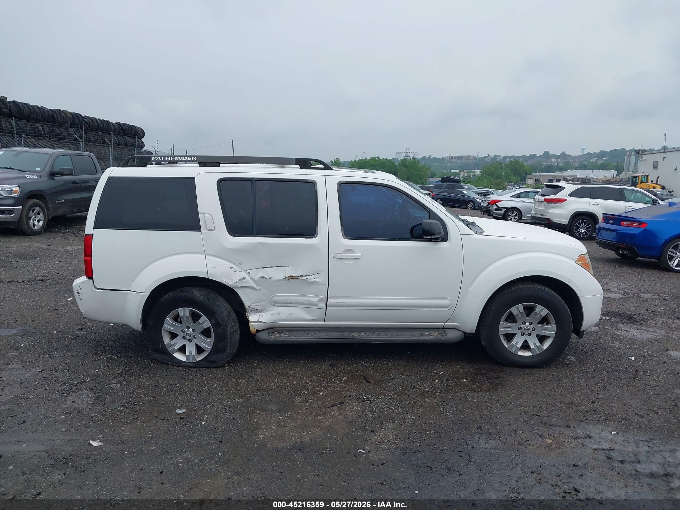 2006 Nissan Pathfinder Le White vin: 5N1AR18W16C641007