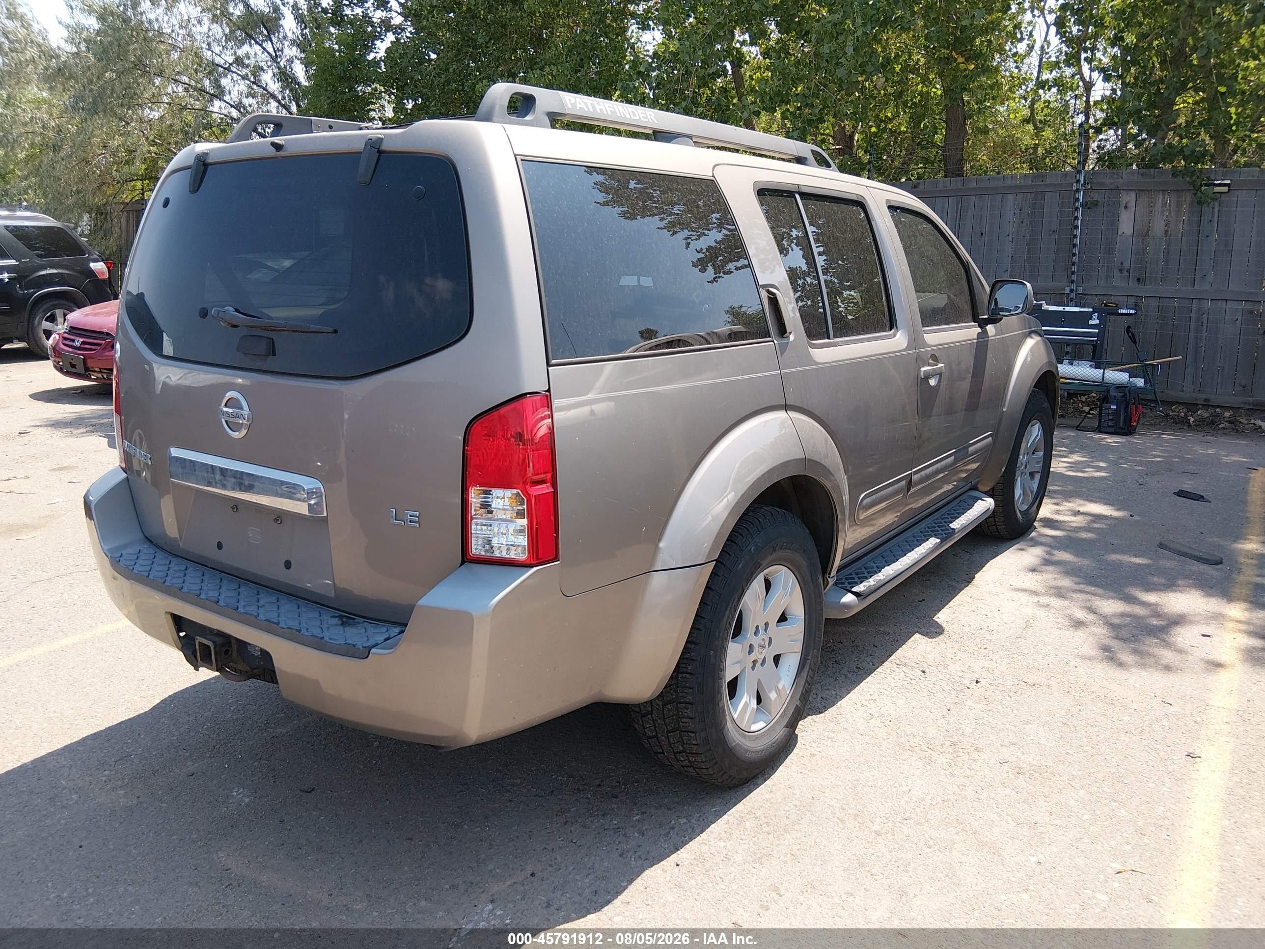 2007 Nissan Pathfinder Le Beige vin: 5N1AR18W17C618862