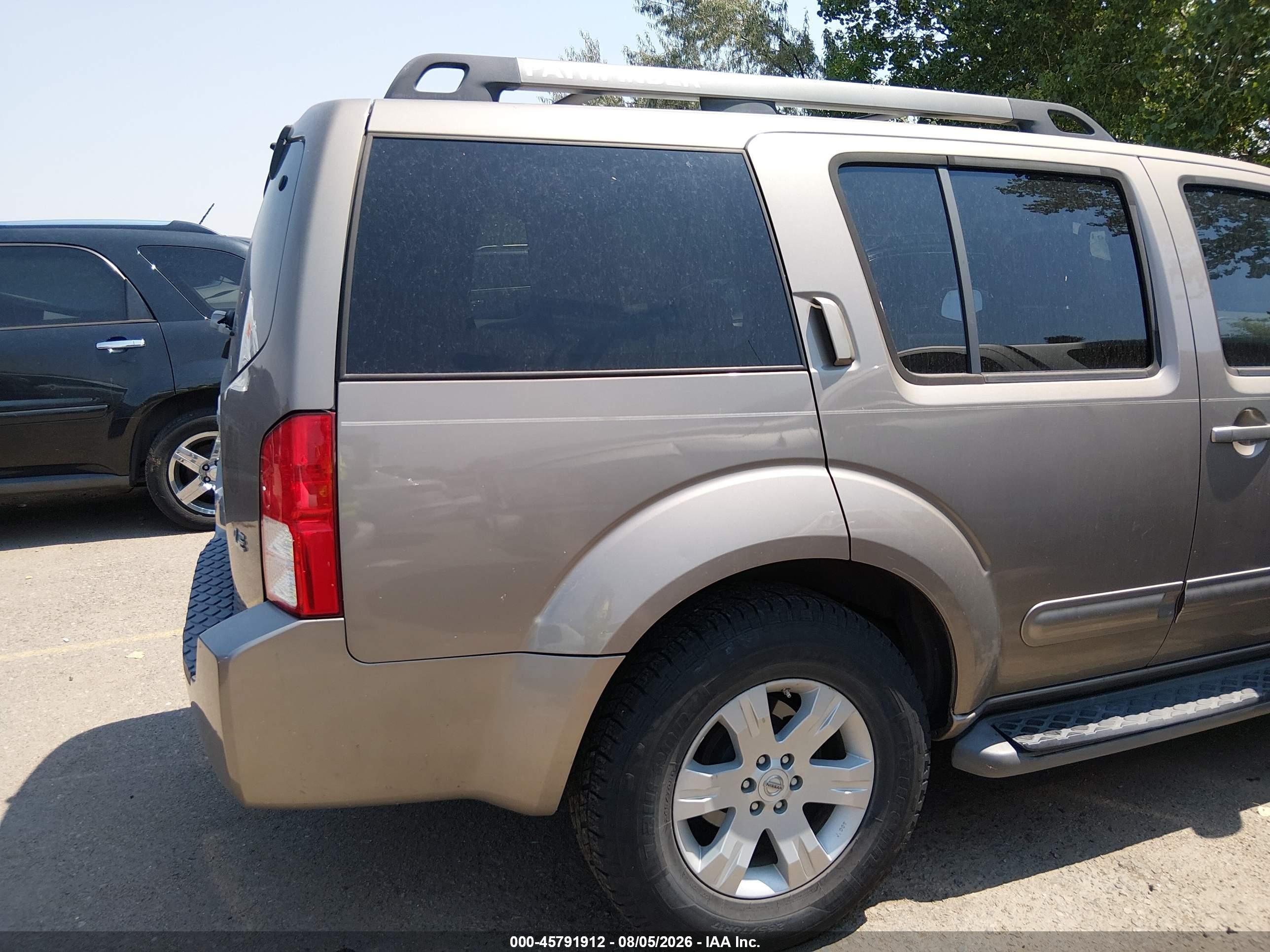 2007 Nissan Pathfinder Le Beige vin: 5N1AR18W17C618862