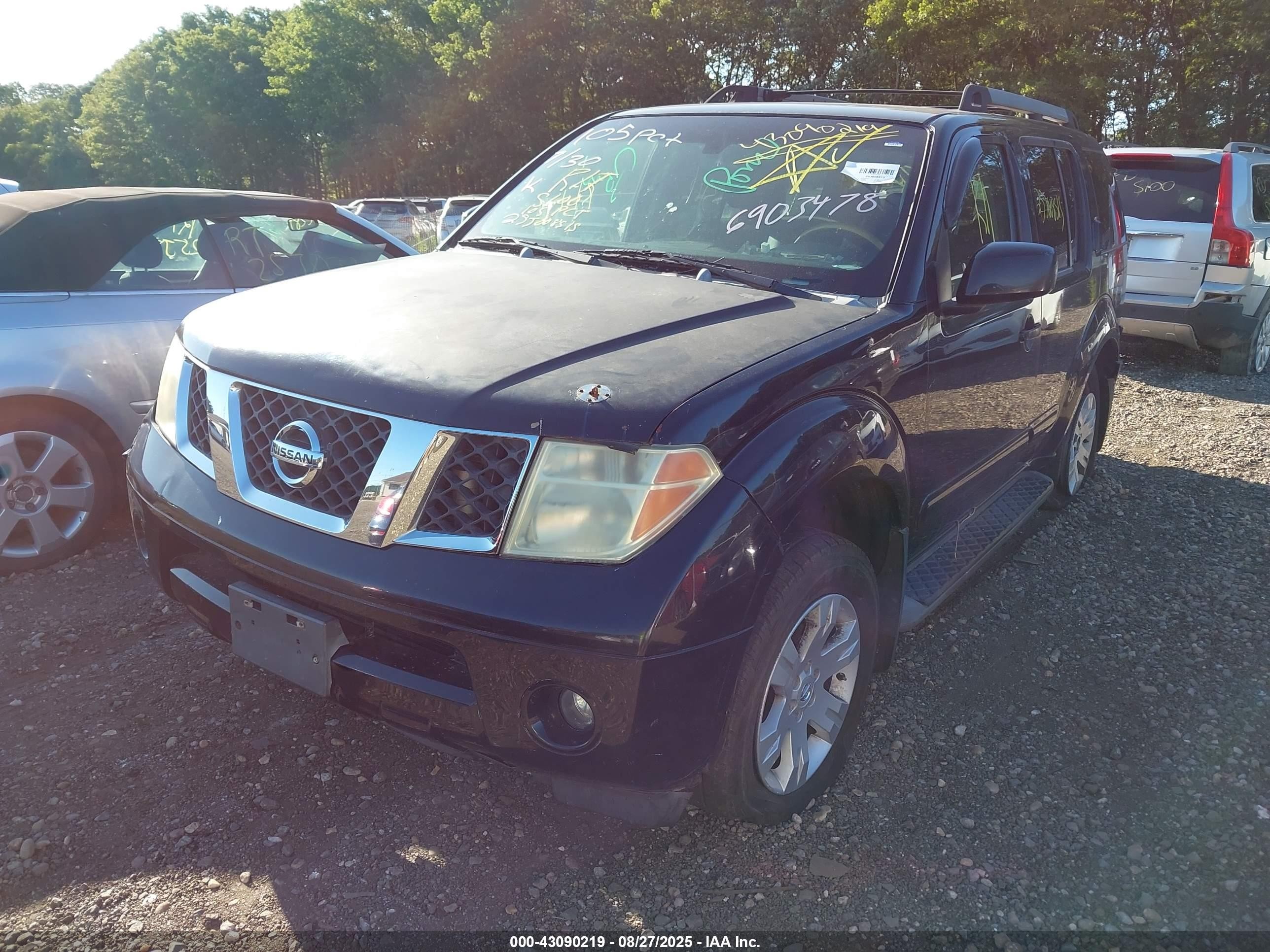 2005 Nissan Pathfinder Le Black vin: 5N1AR18W25C718160