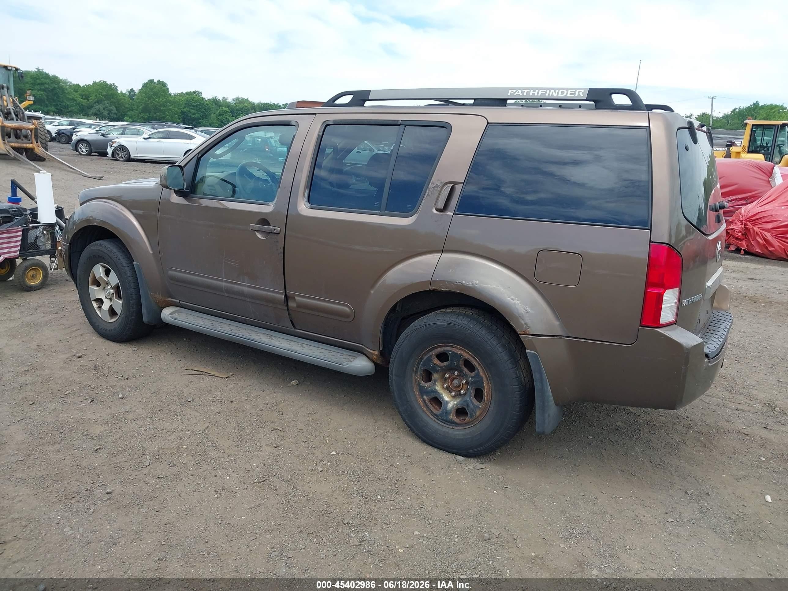 2005 Nissan Pathfinder Se Brown vin: 5N1AR18W25C751045