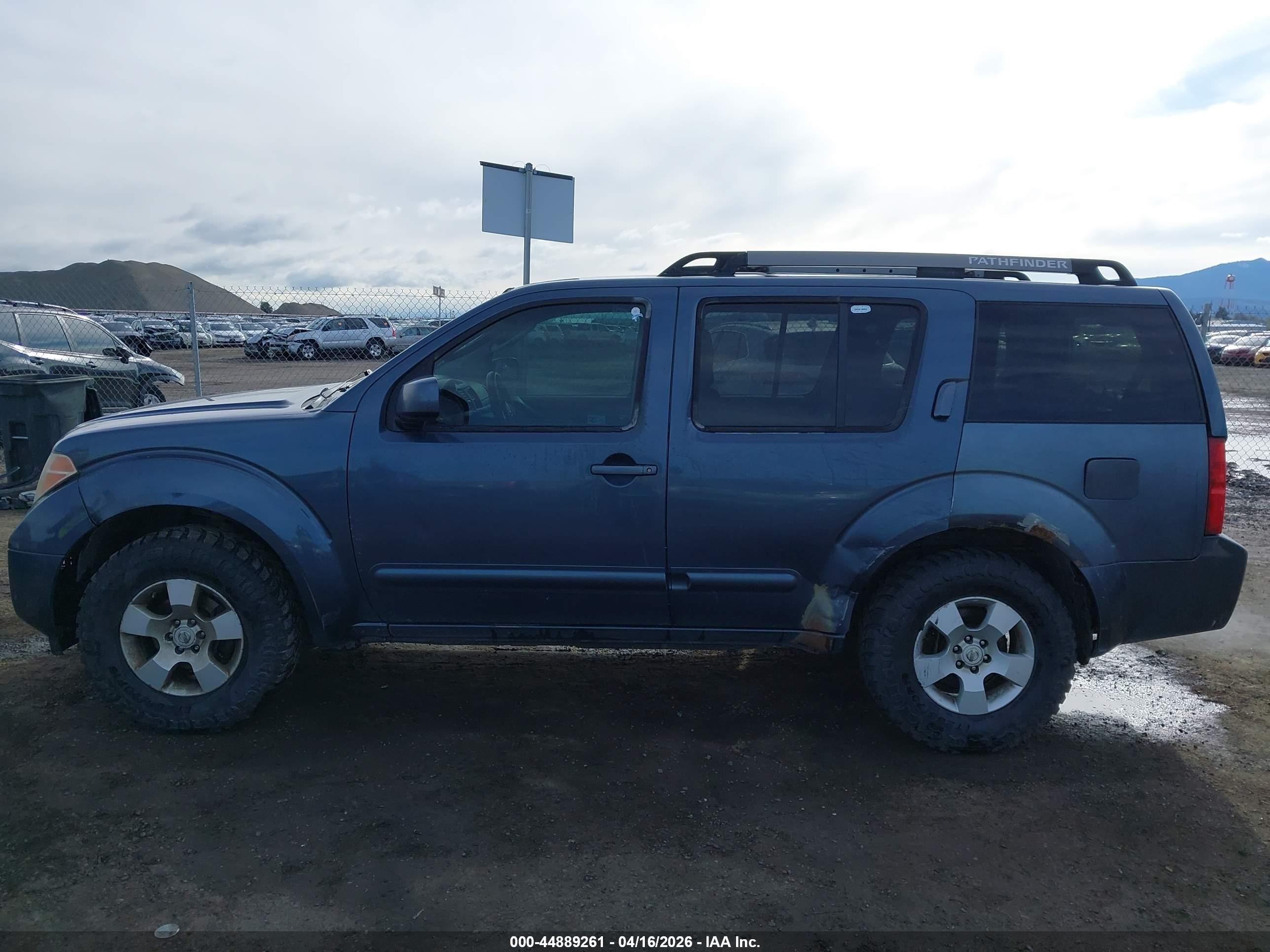 2005 Nissan Pathfinder Se Blue vin: 5N1AR18W25C764717