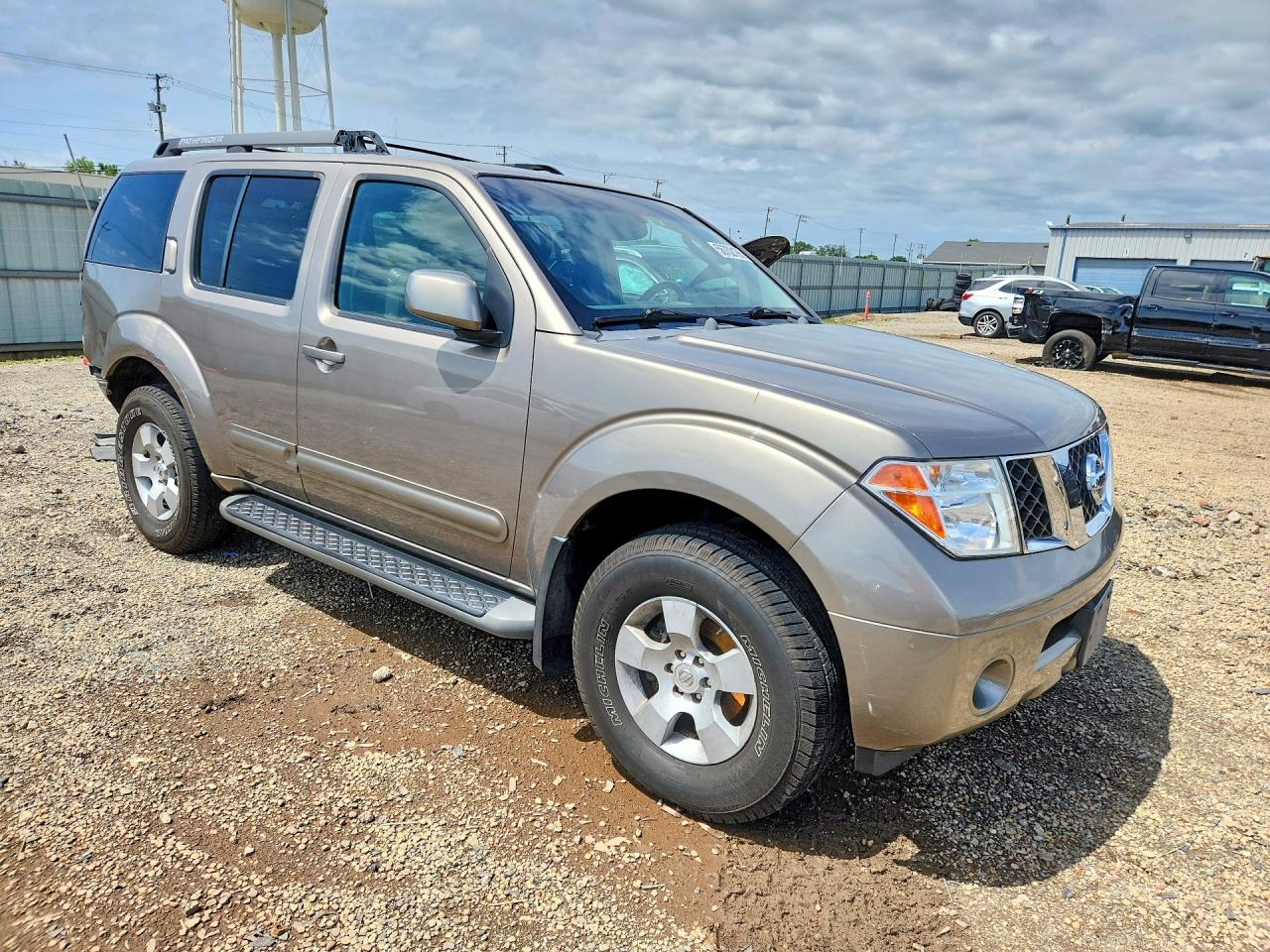 2005 Nissan Pathfinder Le/se/xe Tan vin: 5N1AR18W25C770212