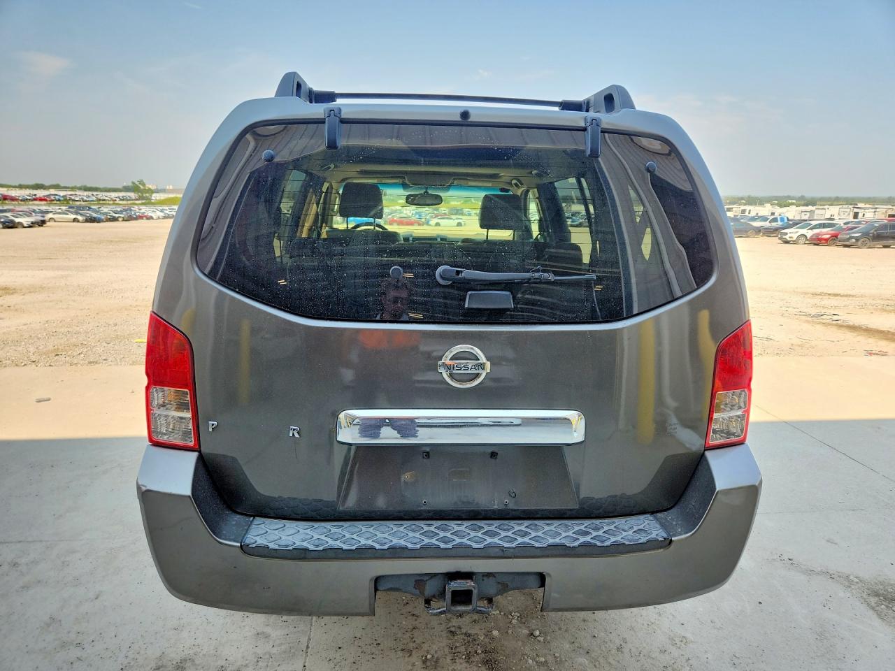 2005 Nissan Pathfinder Xe Tan vin: 5N1AR18W35C702341