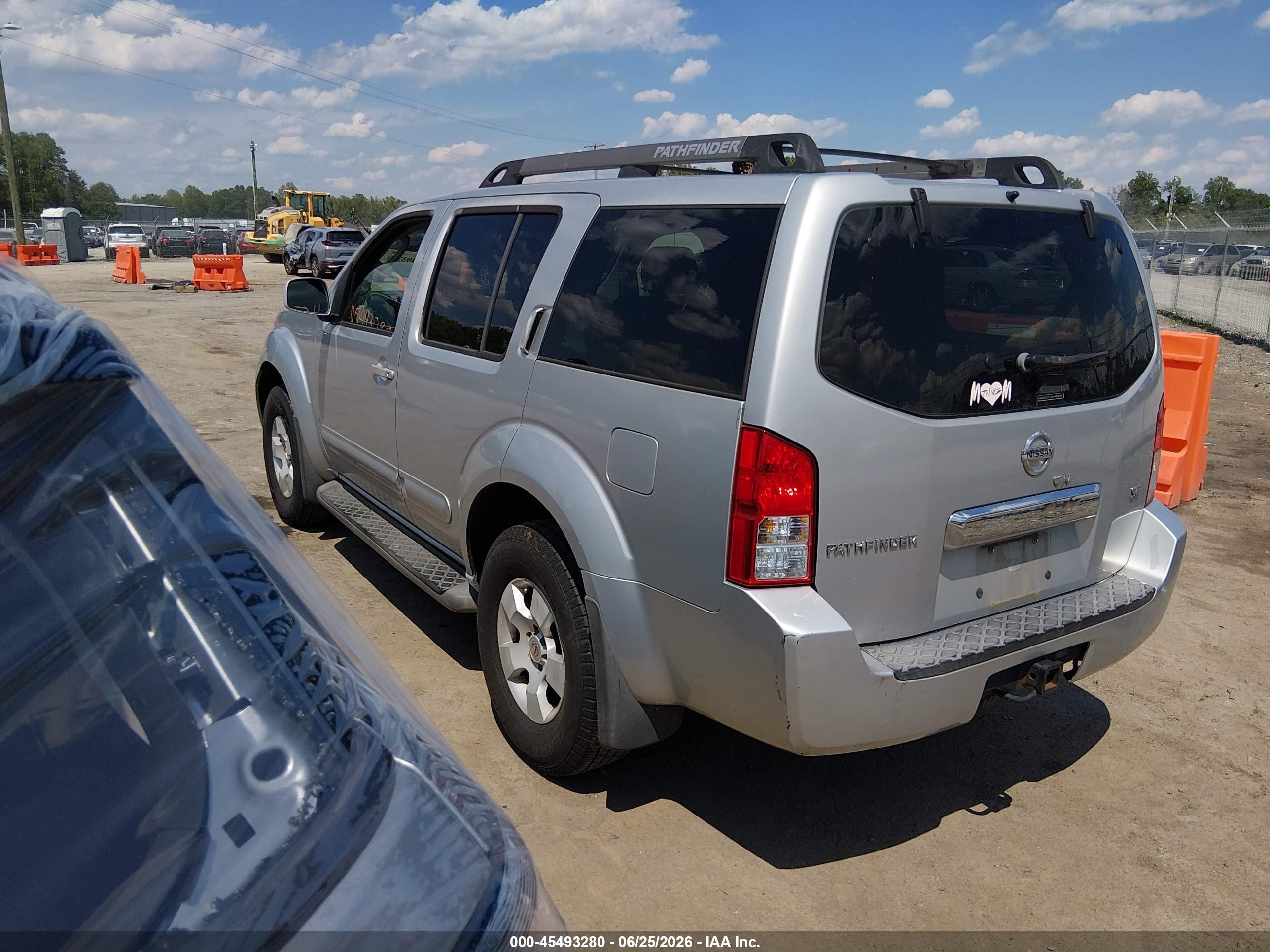 2005 Nissan Pathfinder Se Silver vin: 5N1AR18W35C727868