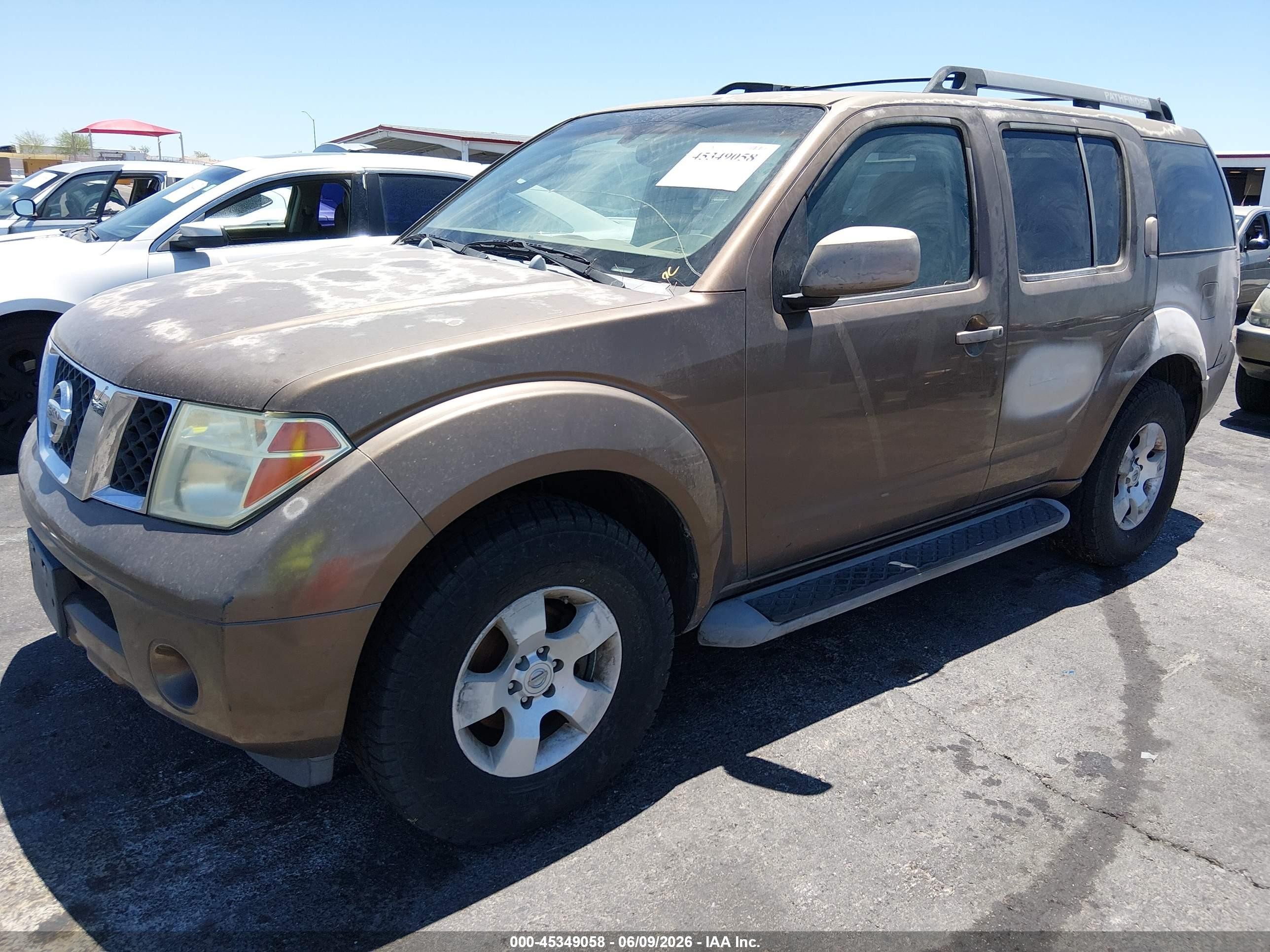 2005 Nissan Pathfinder Se Brown vin: 5N1AR18W35C744783