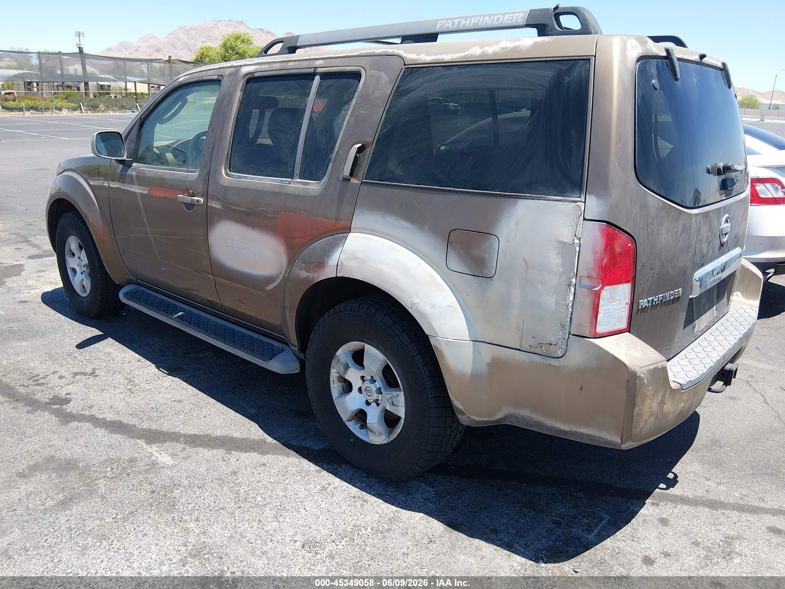 2005 Nissan Pathfinder Se Brown vin: 5N1AR18W35C744783