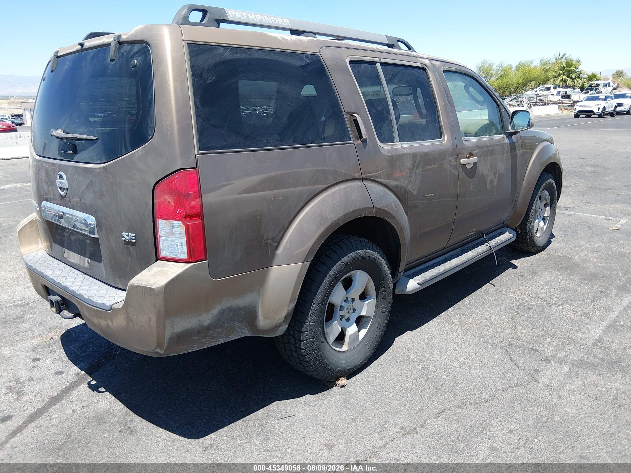 2005 Nissan Pathfinder Se Brown vin: 5N1AR18W35C744783