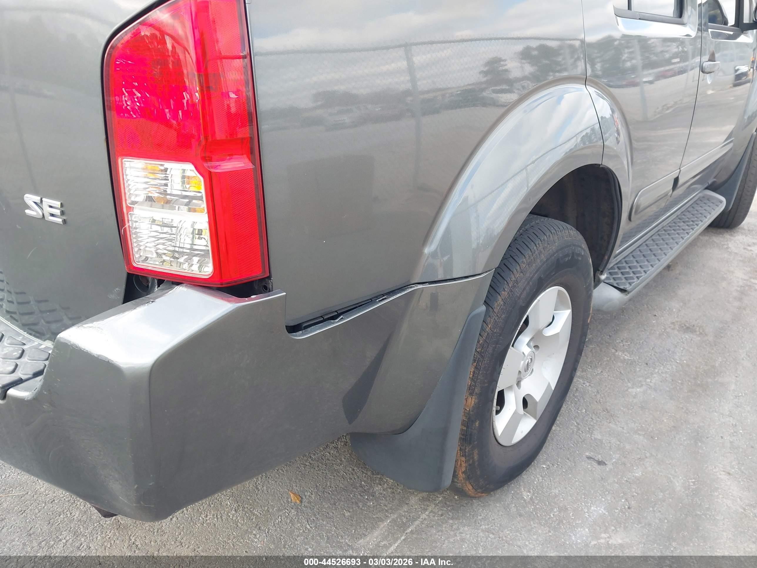2005 Nissan Pathfinder Se Gray vin: 5N1AR18W35C766718