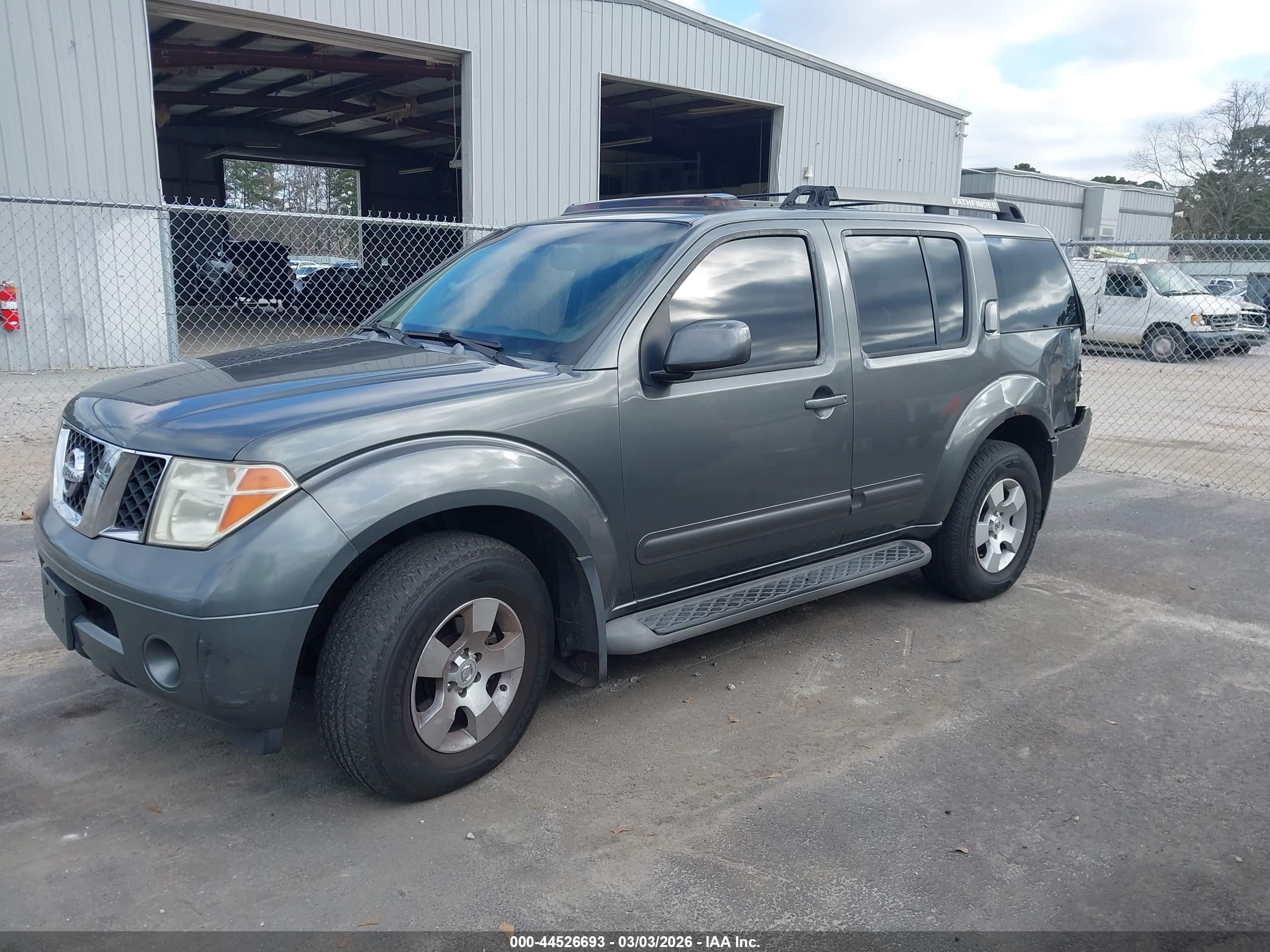 2005 Nissan Pathfinder Se Gray vin: 5N1AR18W35C766718