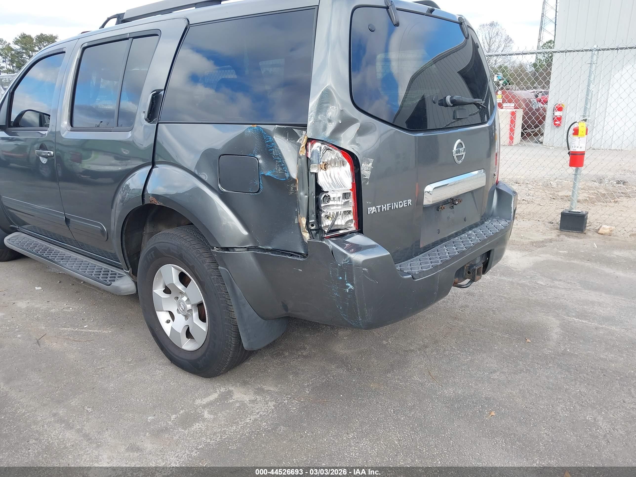 2005 Nissan Pathfinder Se Gray vin: 5N1AR18W35C766718