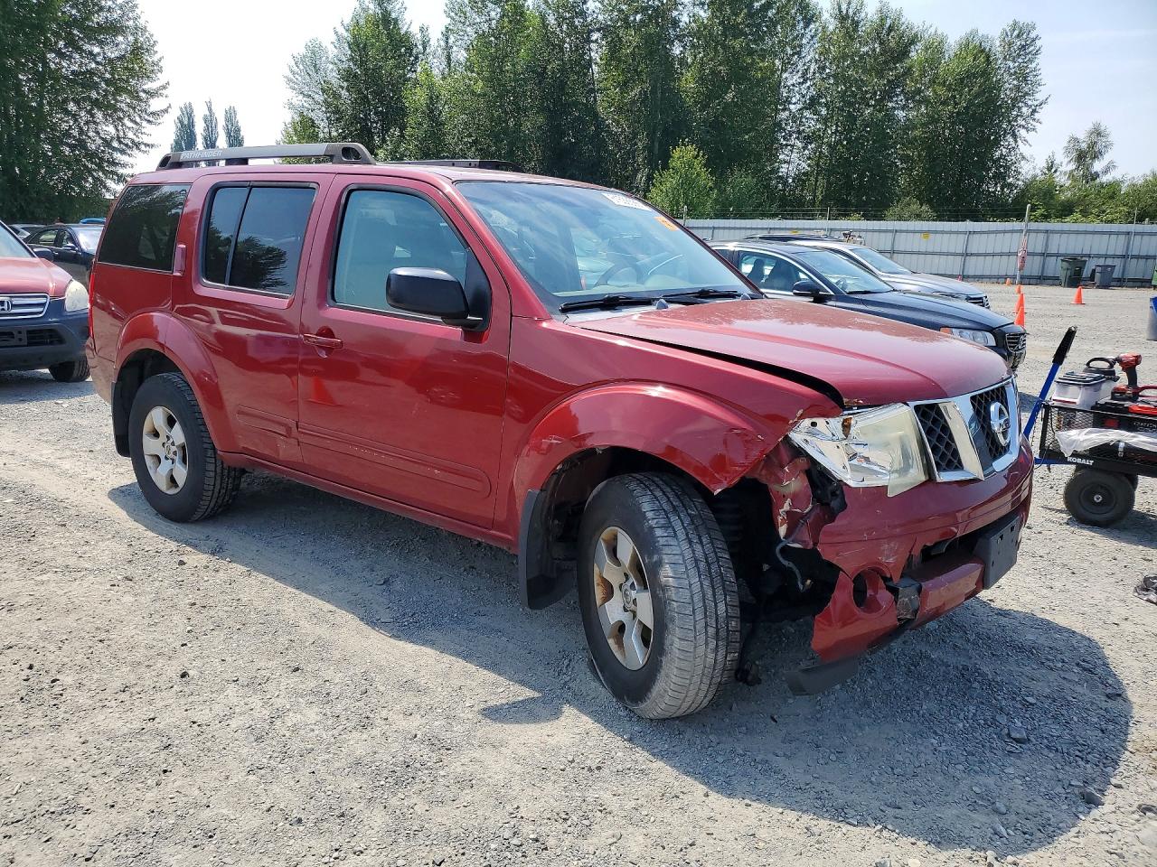 2005 Nissan Pathfinder Xe Red vin: 5N1AR18W35C769022