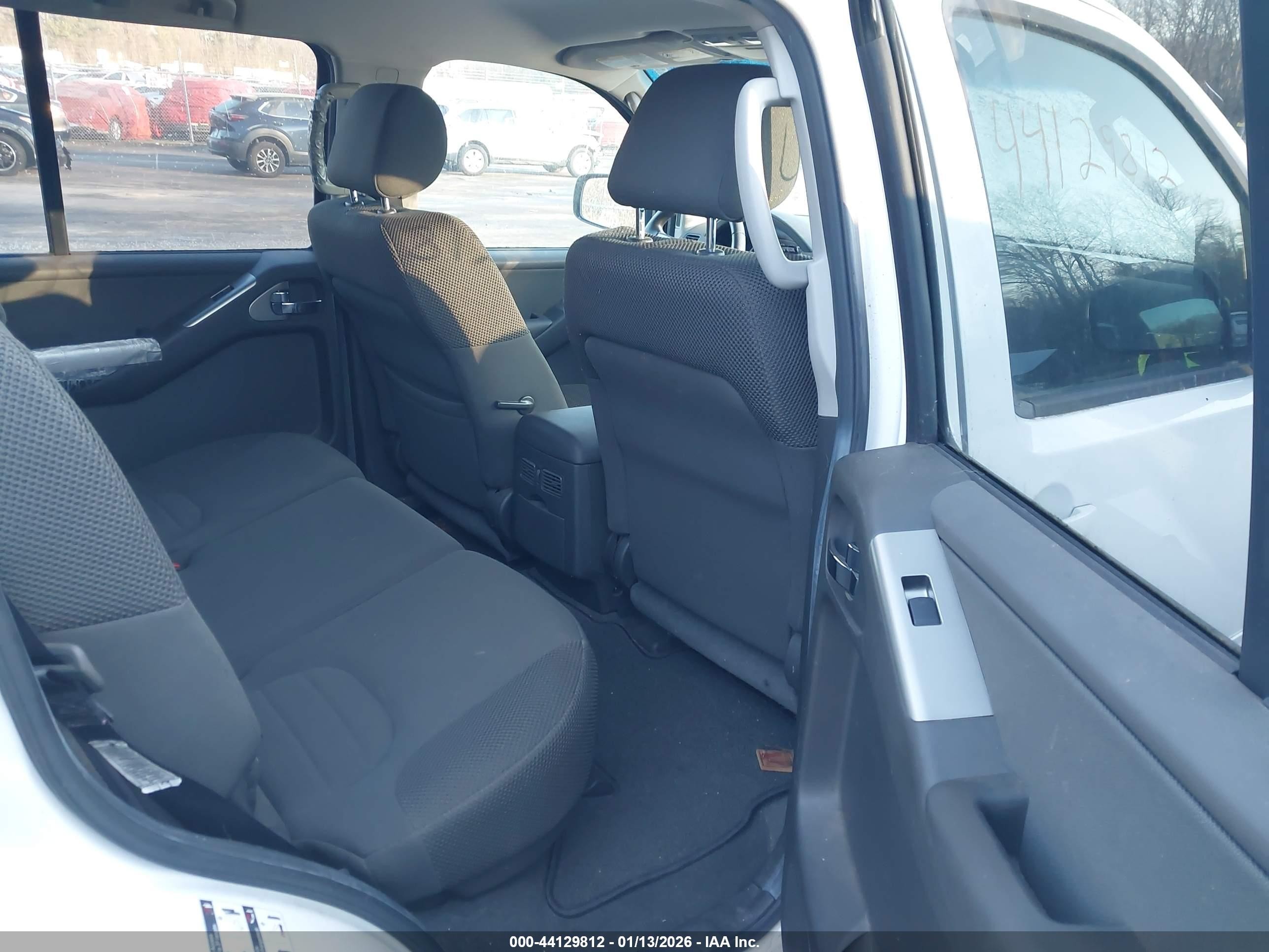 2006 Nissan Pathfinder S White vin: 5N1AR18W36C616383