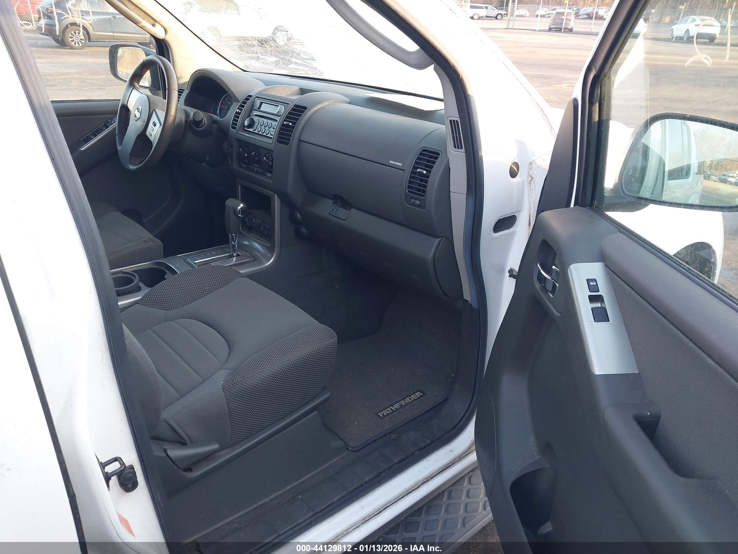 2006 Nissan Pathfinder S White vin: 5N1AR18W36C616383