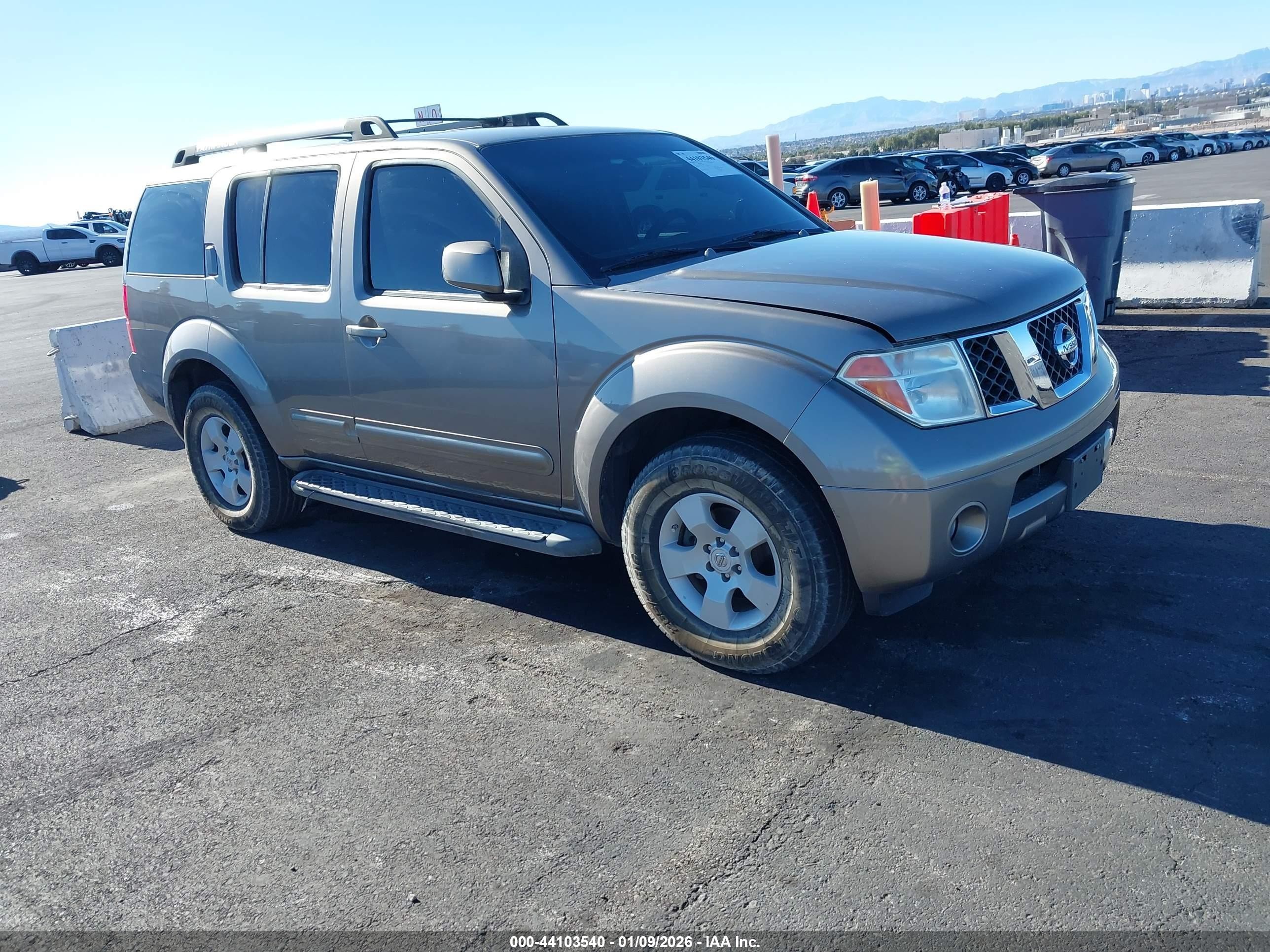 2006 Nissan Pathfinder Se Gold vin: 5N1AR18W36C639890