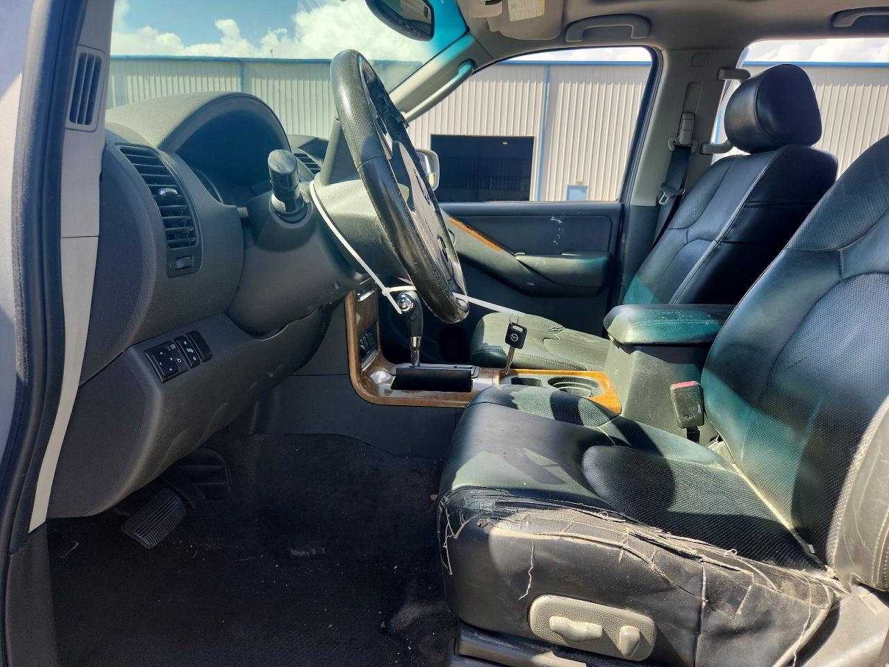 2006 Nissan Pathfinder S Серый vin: 5N1AR18W36C658178
