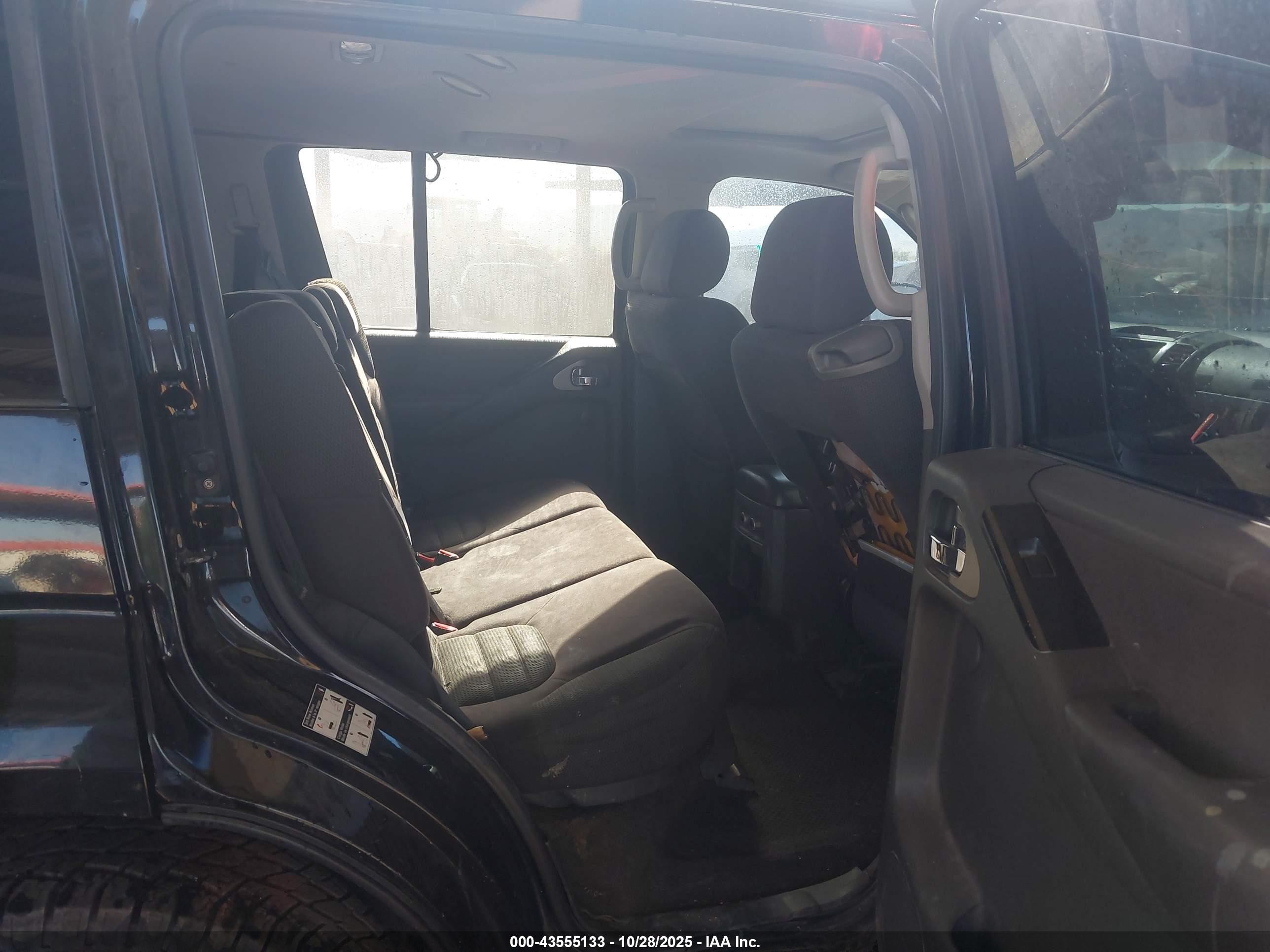 2006 Nissan Pathfinder Se Black vin: 5N1AR18W36C683842