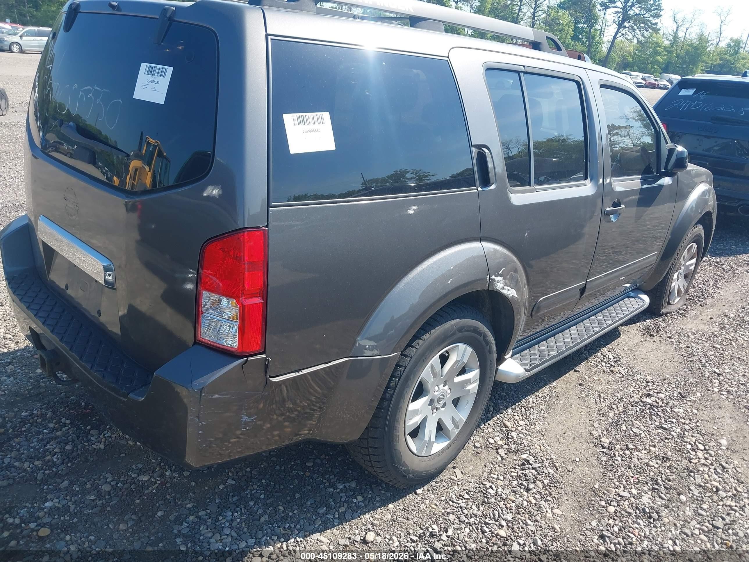 2007 Nissan Pathfinder Le Gray vin: 5N1AR18W37C645173