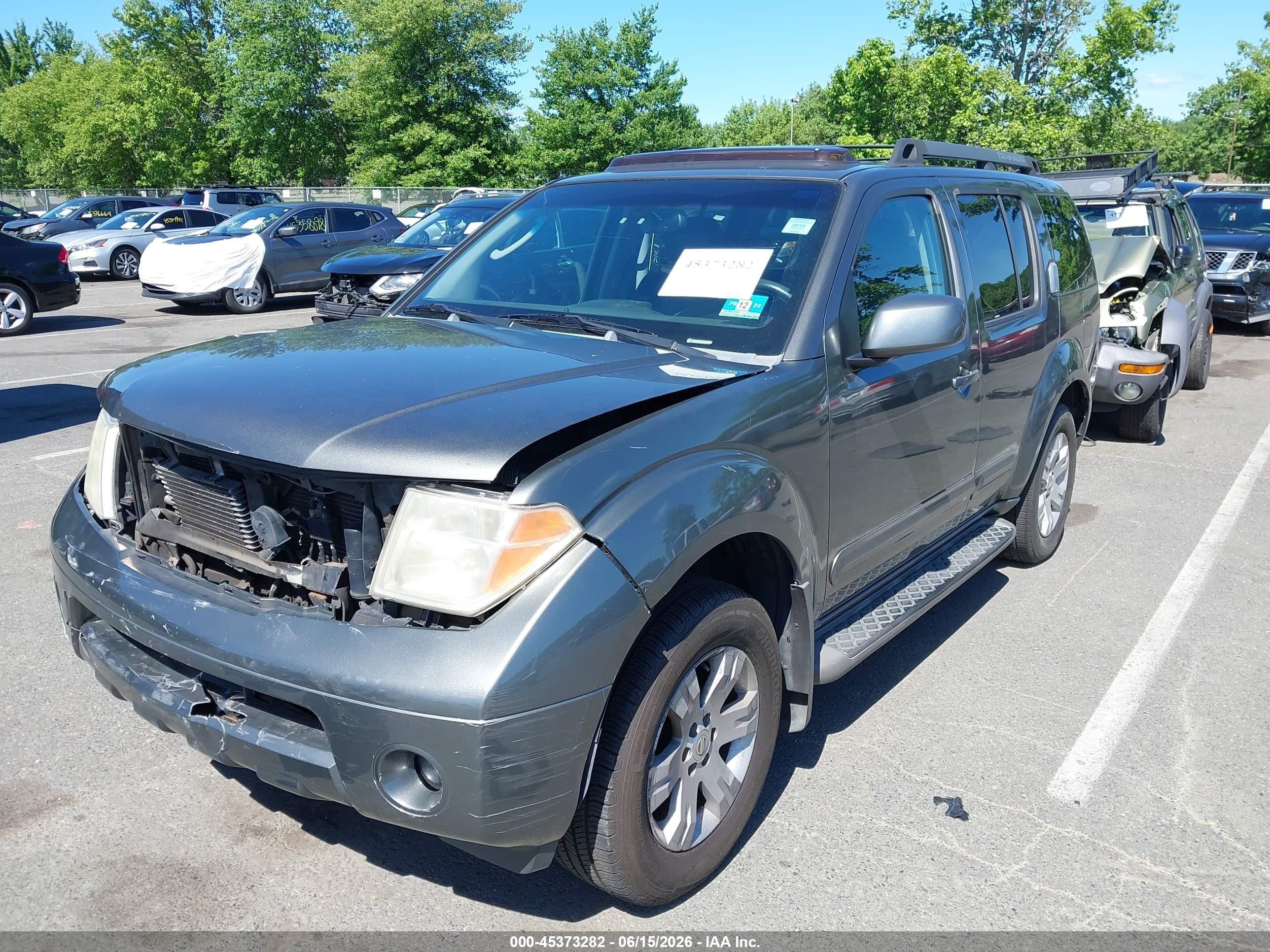 2005 Nissan Pathfinder Le Gray vin: 5N1AR18W45C721545