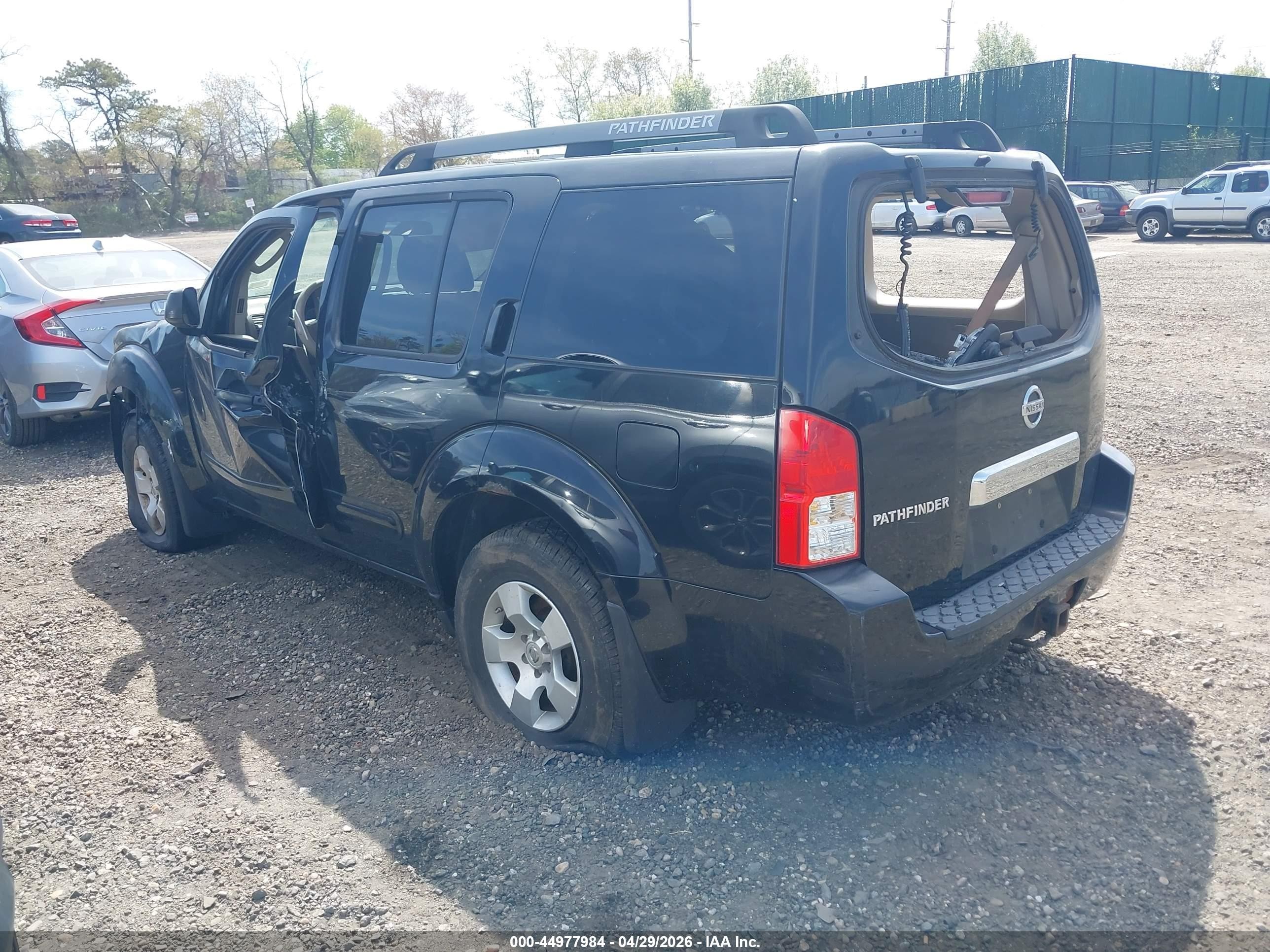 2005 Nissan Pathfinder Xe Black vin: 5N1AR18W45C754352