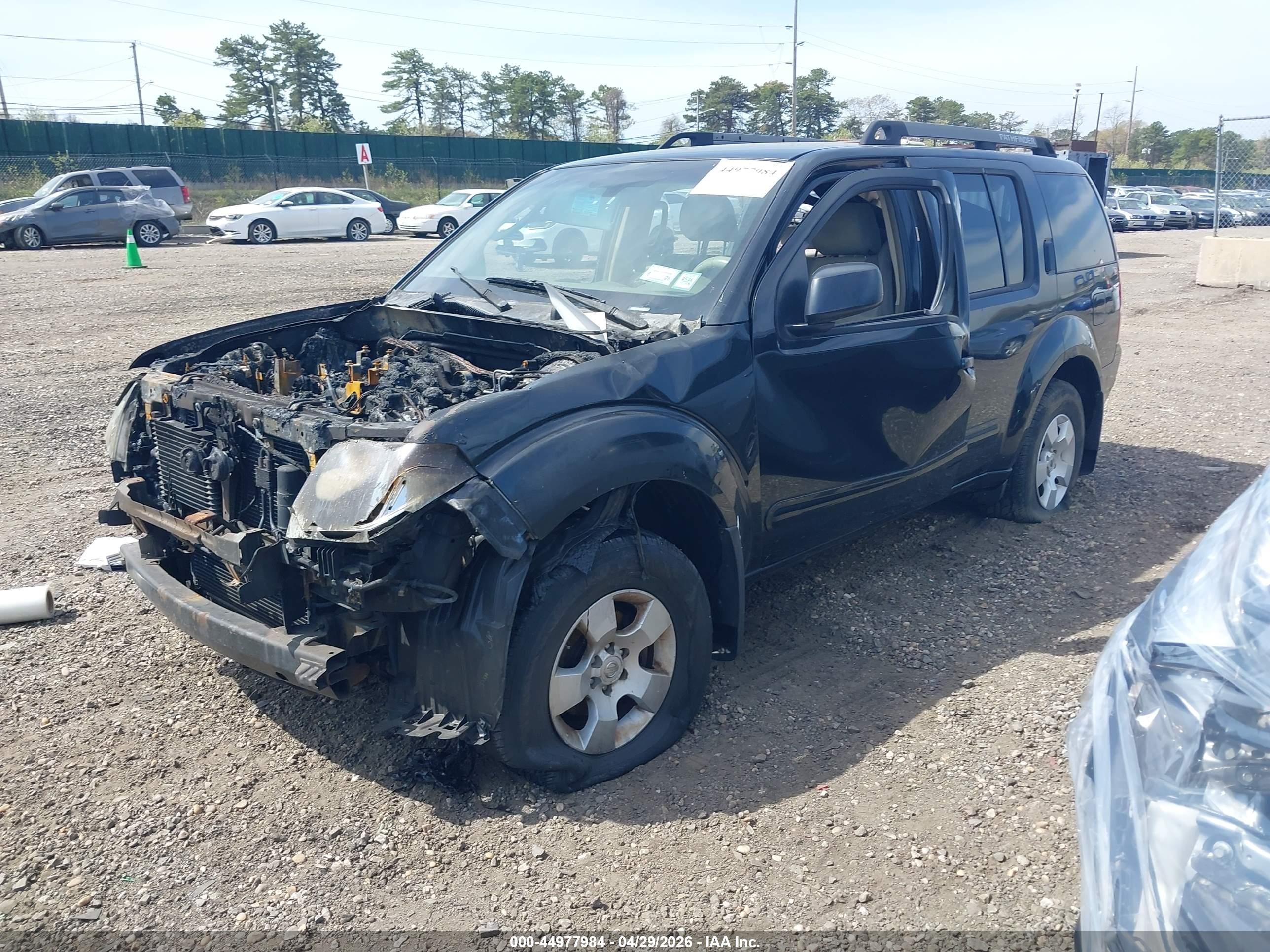 2005 Nissan Pathfinder Xe Black vin: 5N1AR18W45C754352