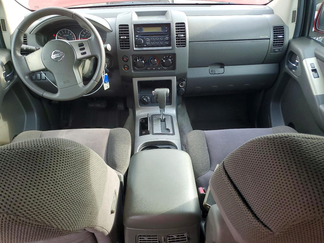 2005 Nissan Pathfinder Xe Red vin: 5N1AR18W45C757834