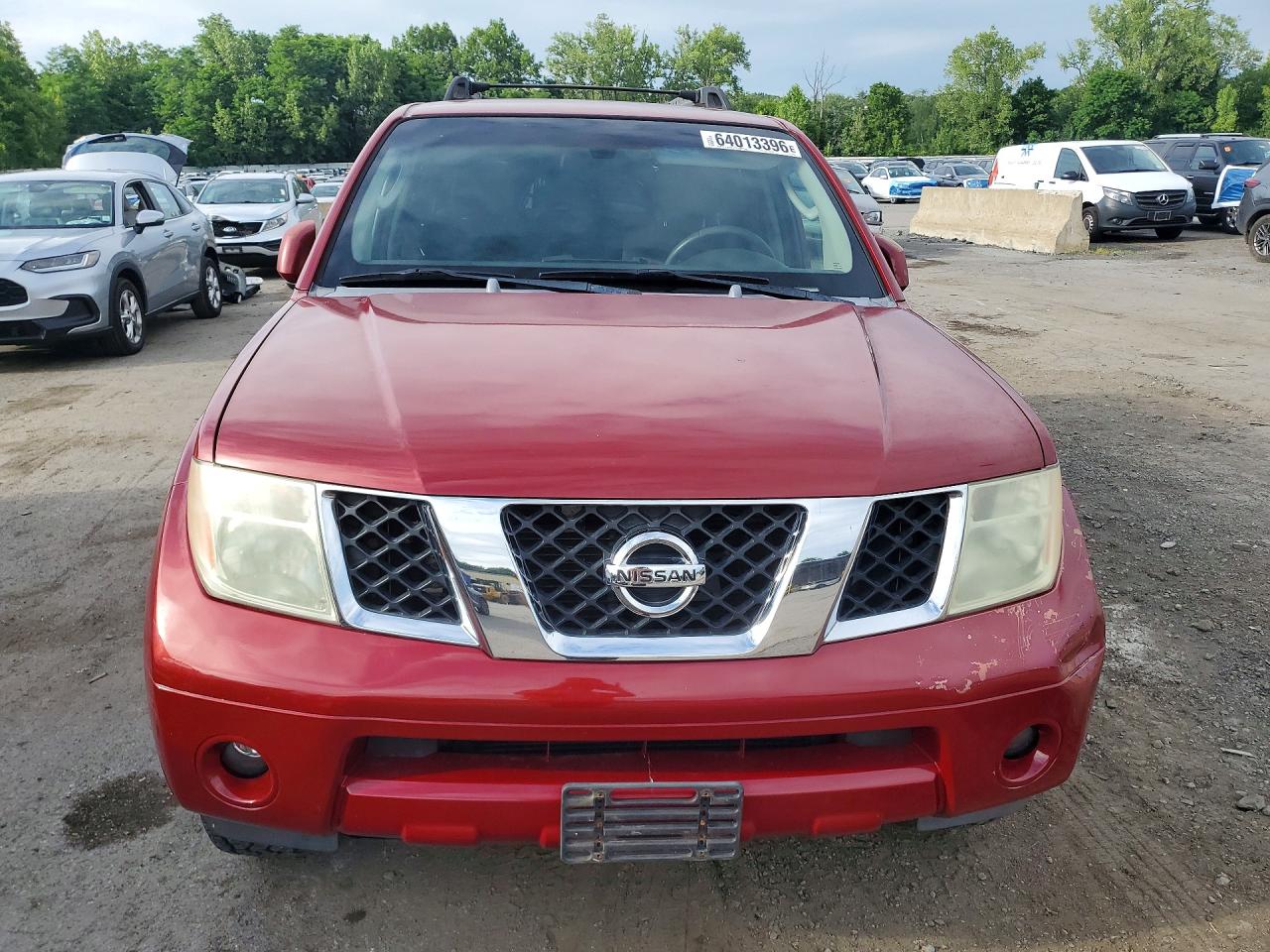 2005 Nissan Pathfinder Xe Red vin: 5N1AR18W45C757834