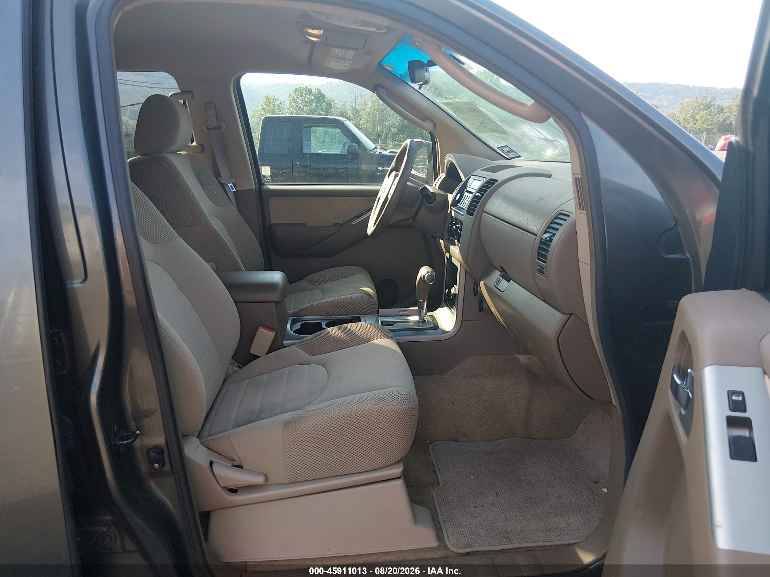 2005 Nissan Pathfinder Xe Gray vin: 5N1AR18W45C774939