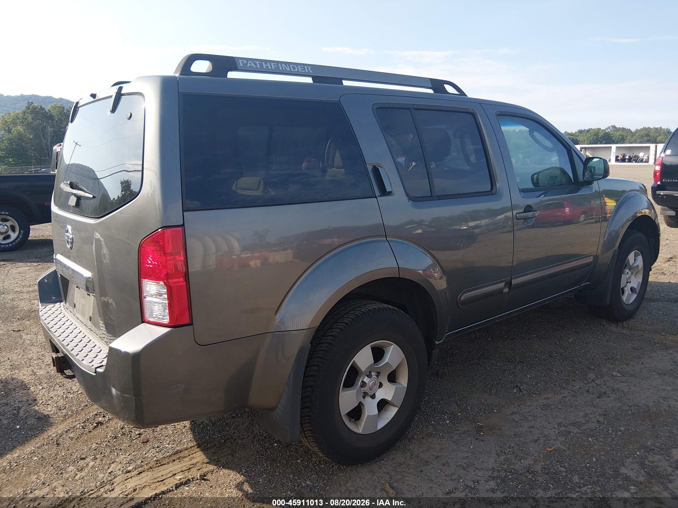 2005 Nissan Pathfinder Xe Gray vin: 5N1AR18W45C774939