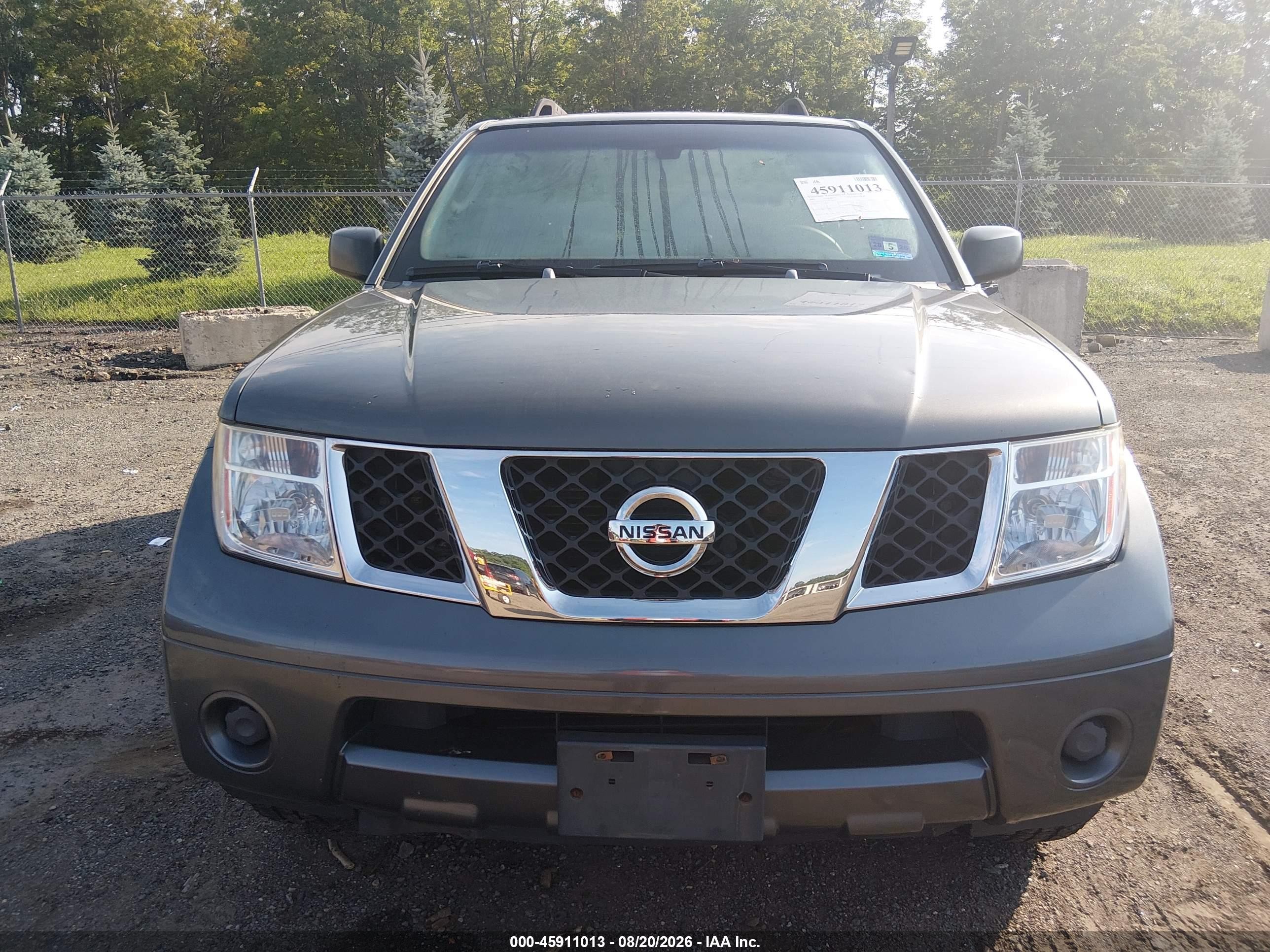 2005 Nissan Pathfinder Xe Gray vin: 5N1AR18W45C774939