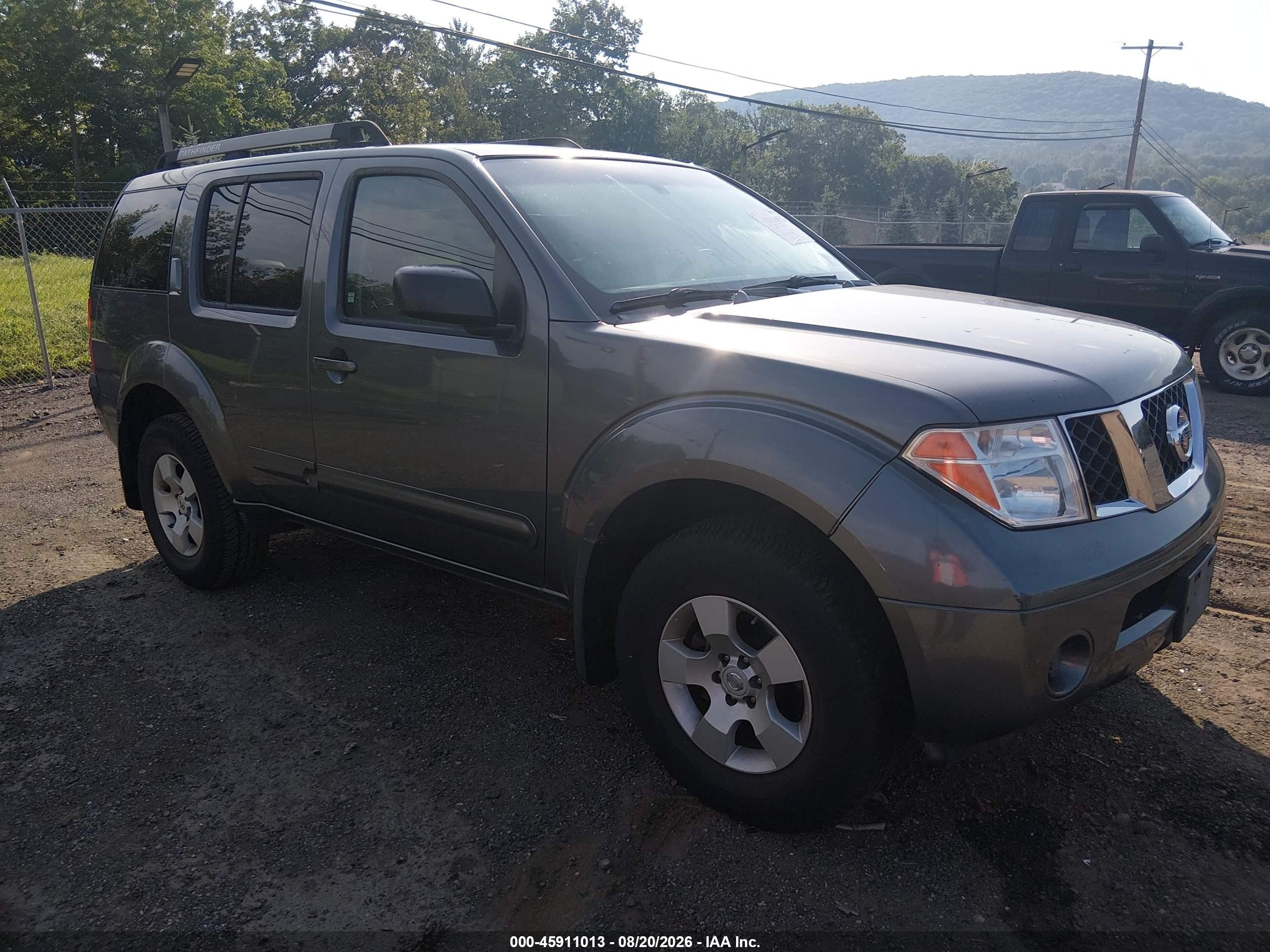 2005 Nissan Pathfinder Xe Gray vin: 5N1AR18W45C774939